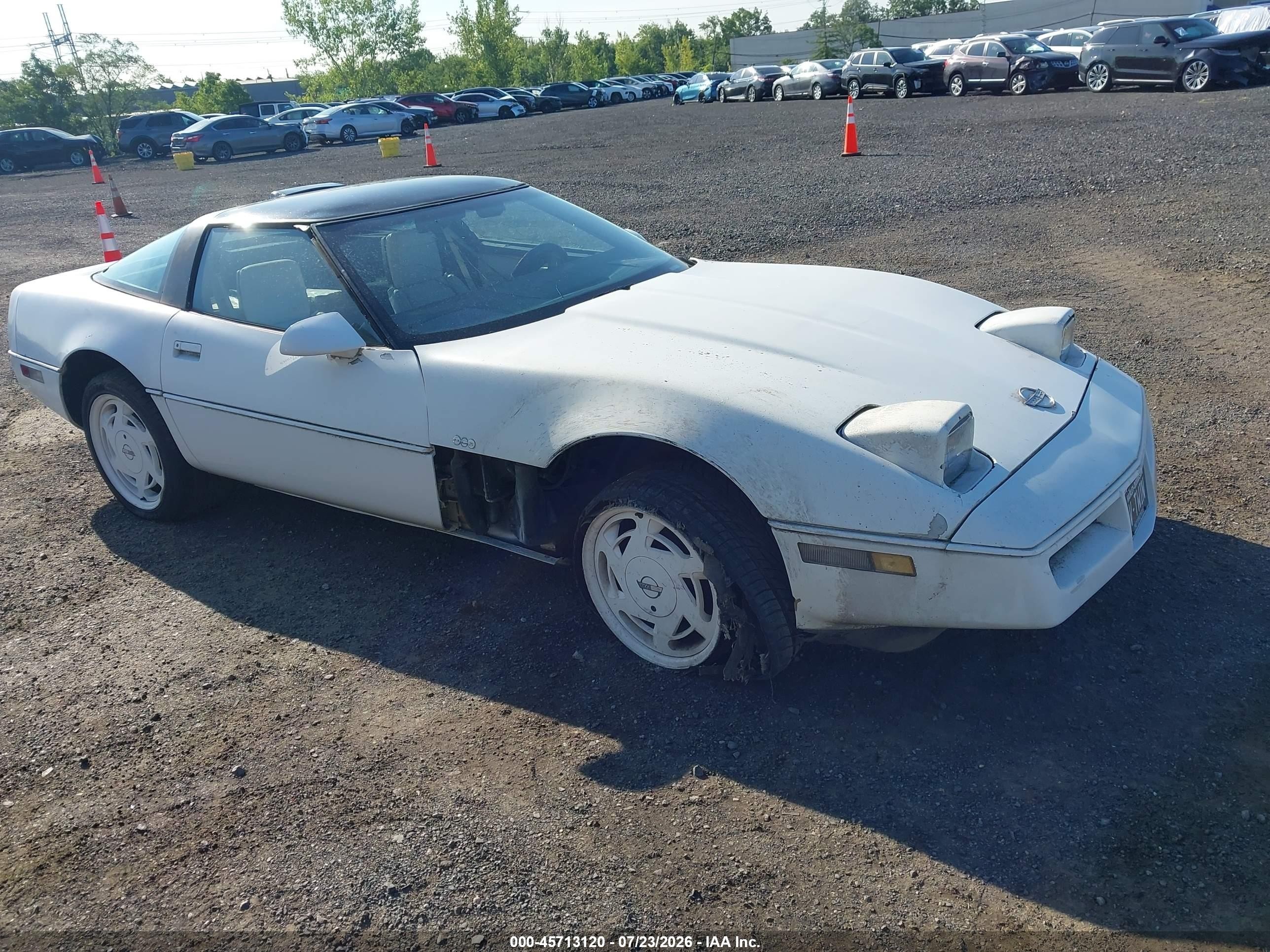 1988 Chevrolet Corvette   Белый vin: 1G1YY2186J5117705