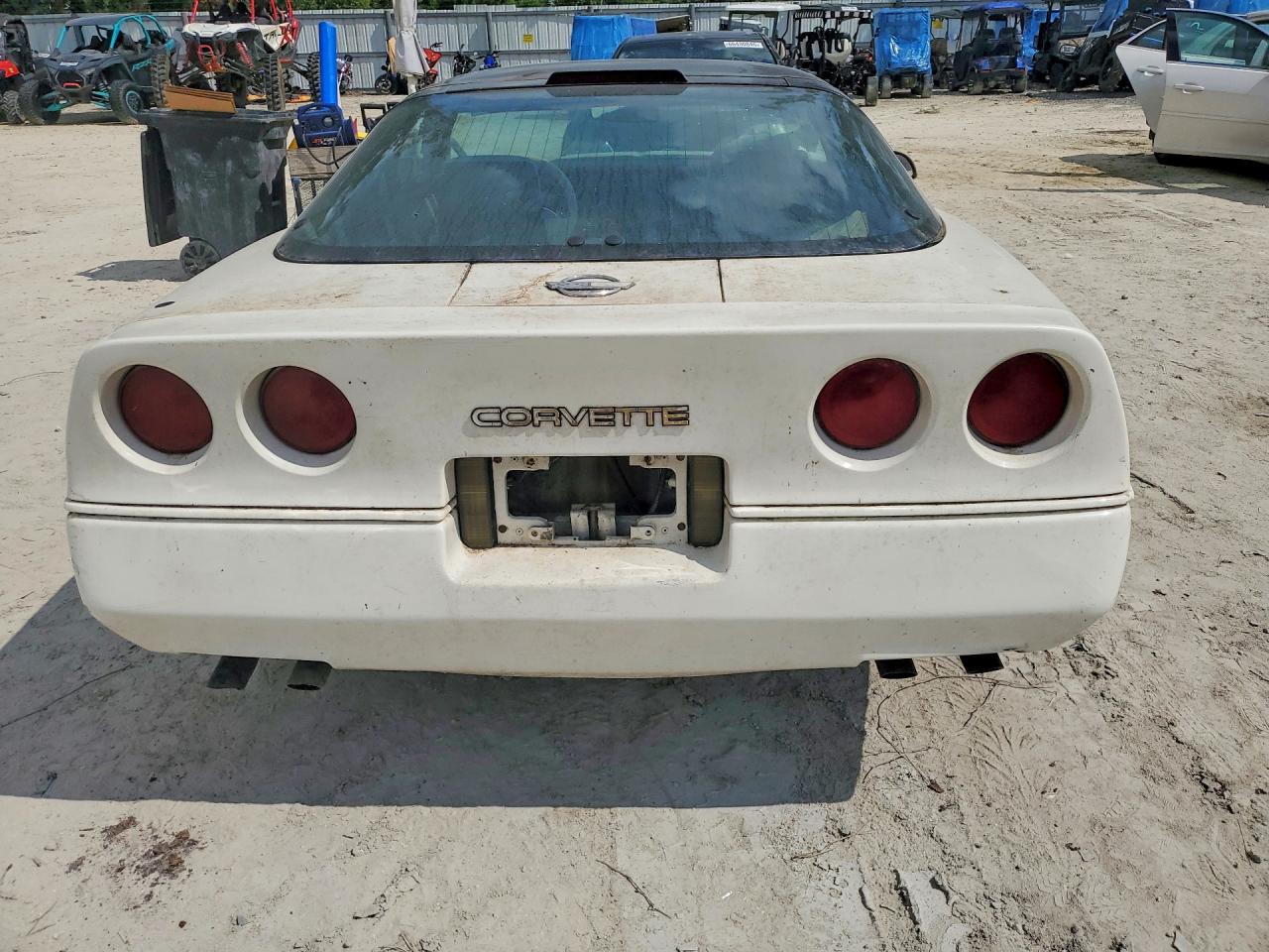 1988 Chevrolet Corvette Белый vin: 1G1YY2188J5114272