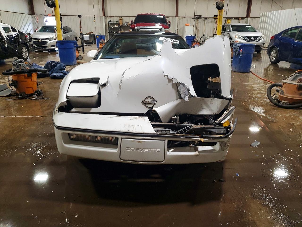 1989 Chevrolet Corvette White vin: 1G1YY2188K5122325
