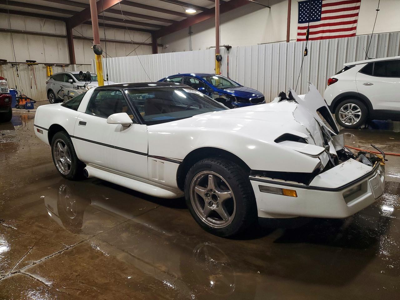 1989 Chevrolet Corvette White vin: 1G1YY2188K5122325