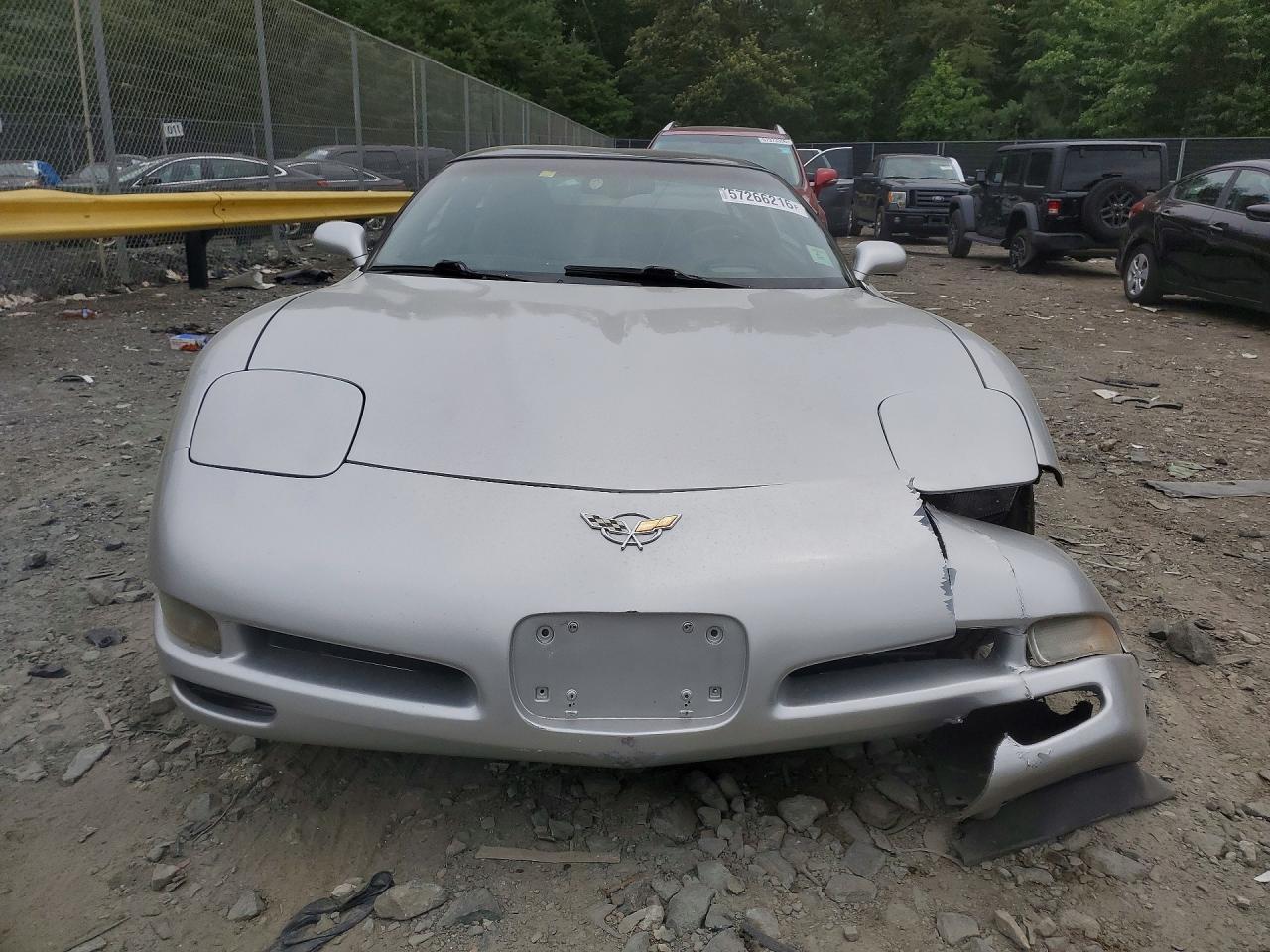 2002 Chevrolet Corvette Silver vin: 1G1YY22G025117416