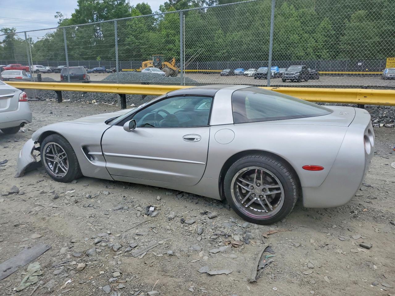 2002 Chevrolet Corvette Silver vin: 1G1YY22G025117416