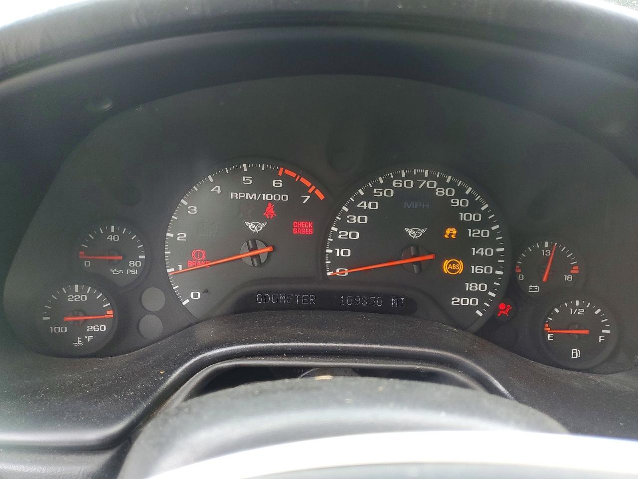 2002 Chevrolet Corvette Silver vin: 1G1YY22G025117416