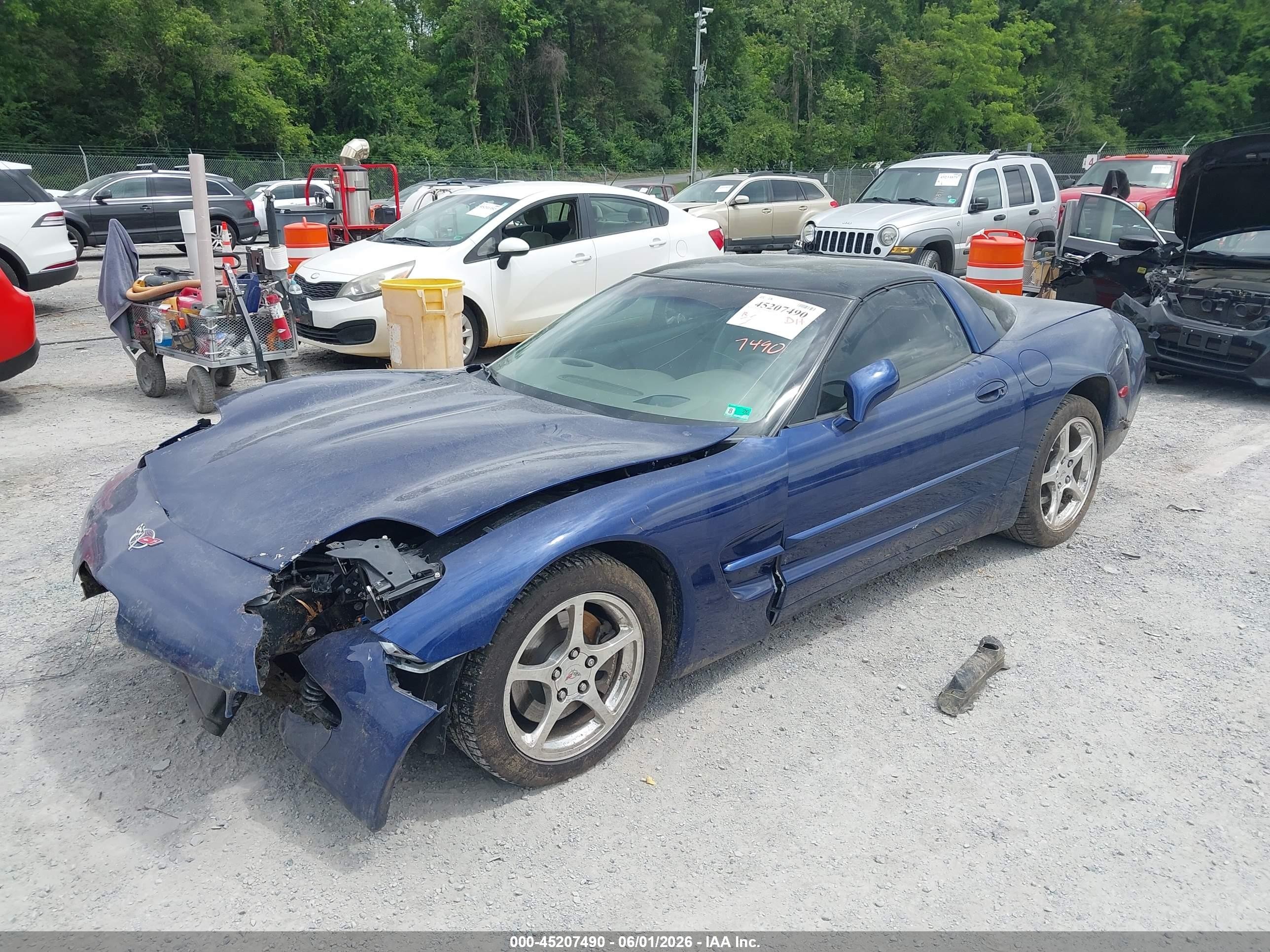 2004 Chevrolet Corvette   Blue vin: 1G1YY22G045103745