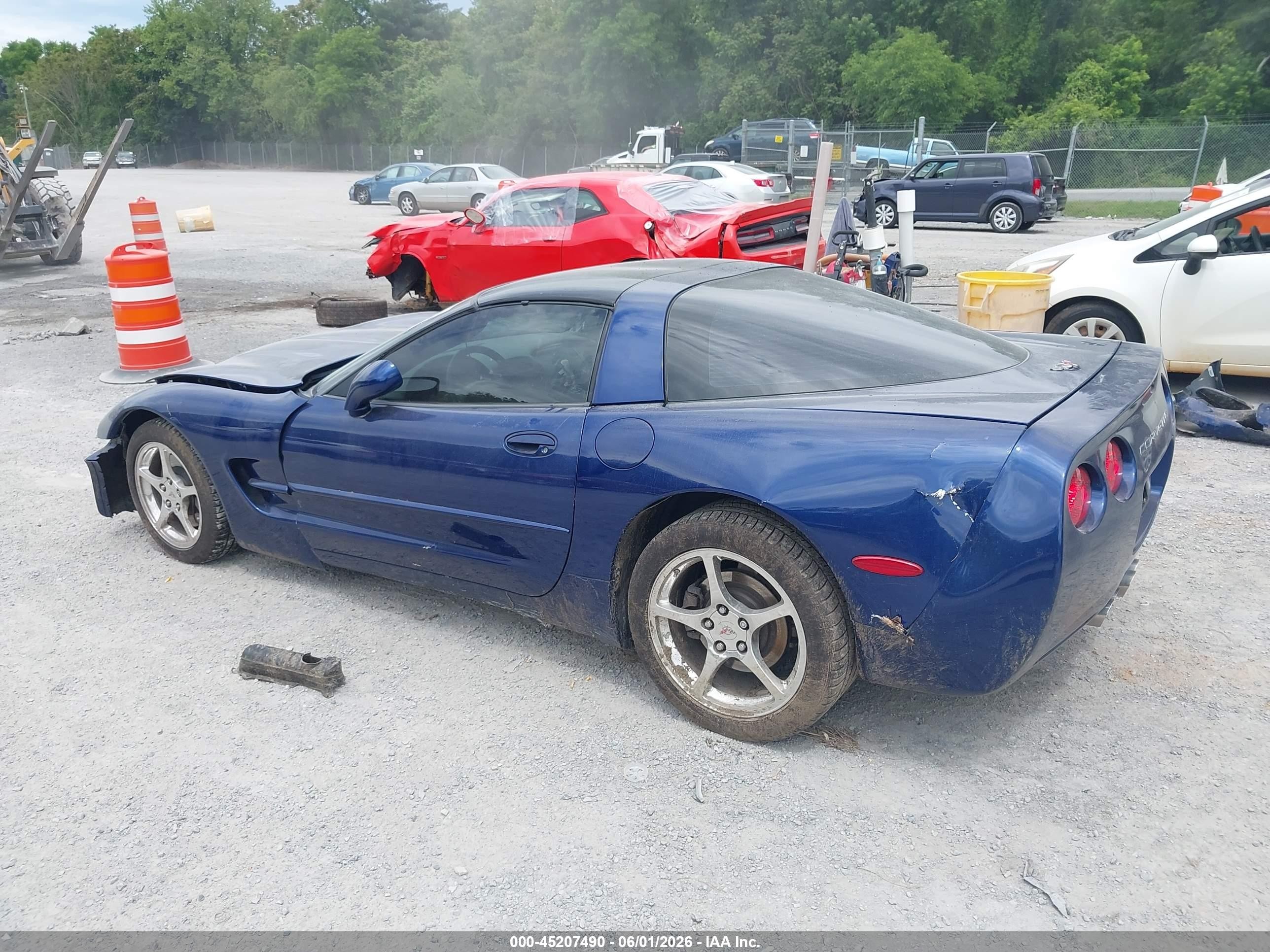 2004 Chevrolet Corvette   Blue vin: 1G1YY22G045103745