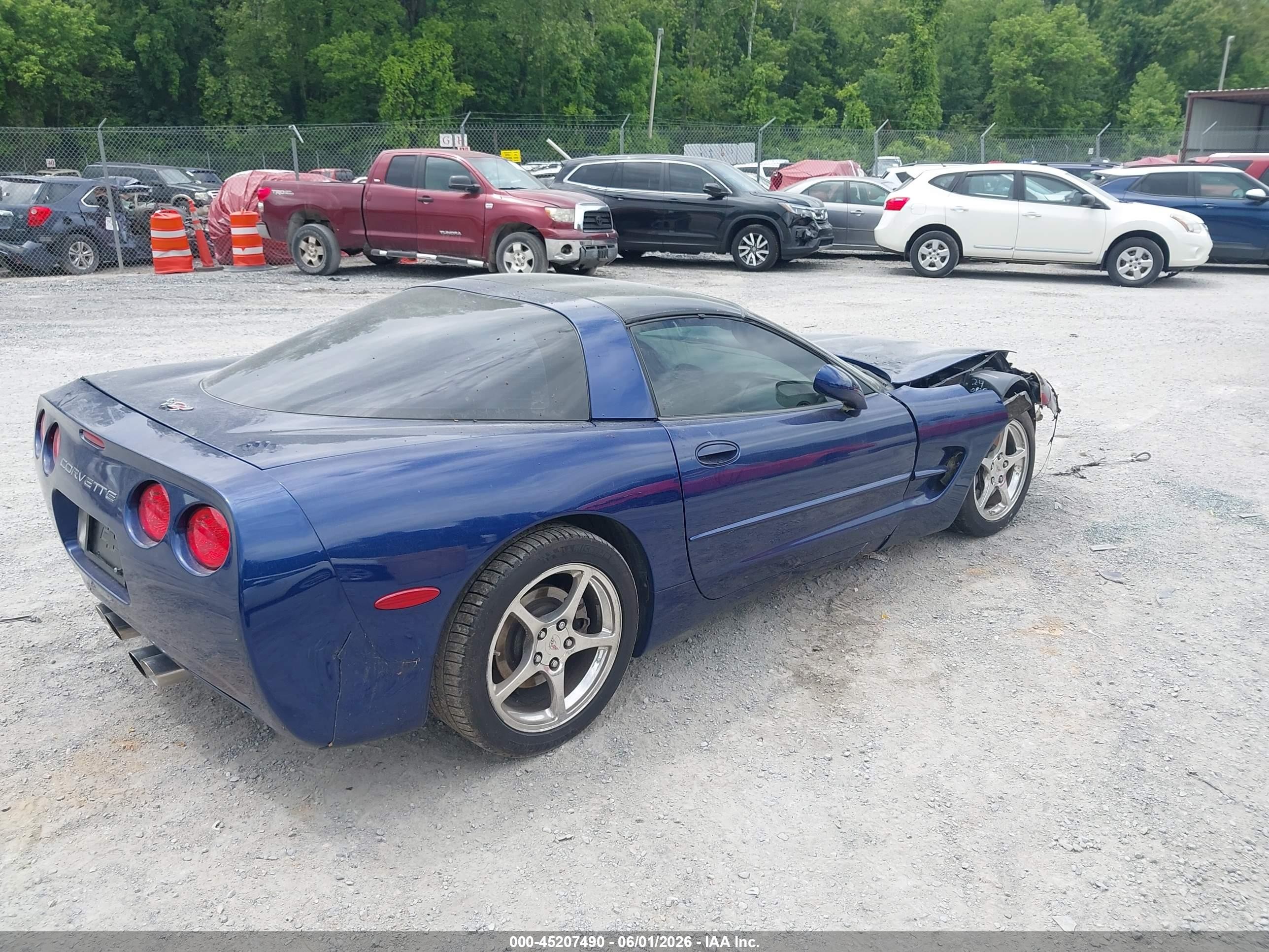 2004 Chevrolet Corvette   Blue vin: 1G1YY22G045103745