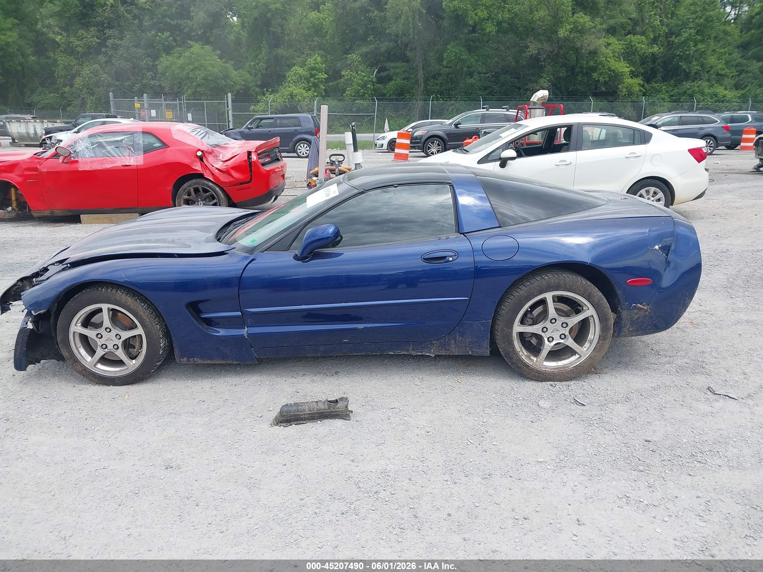 2004 Chevrolet Corvette   Blue vin: 1G1YY22G045103745