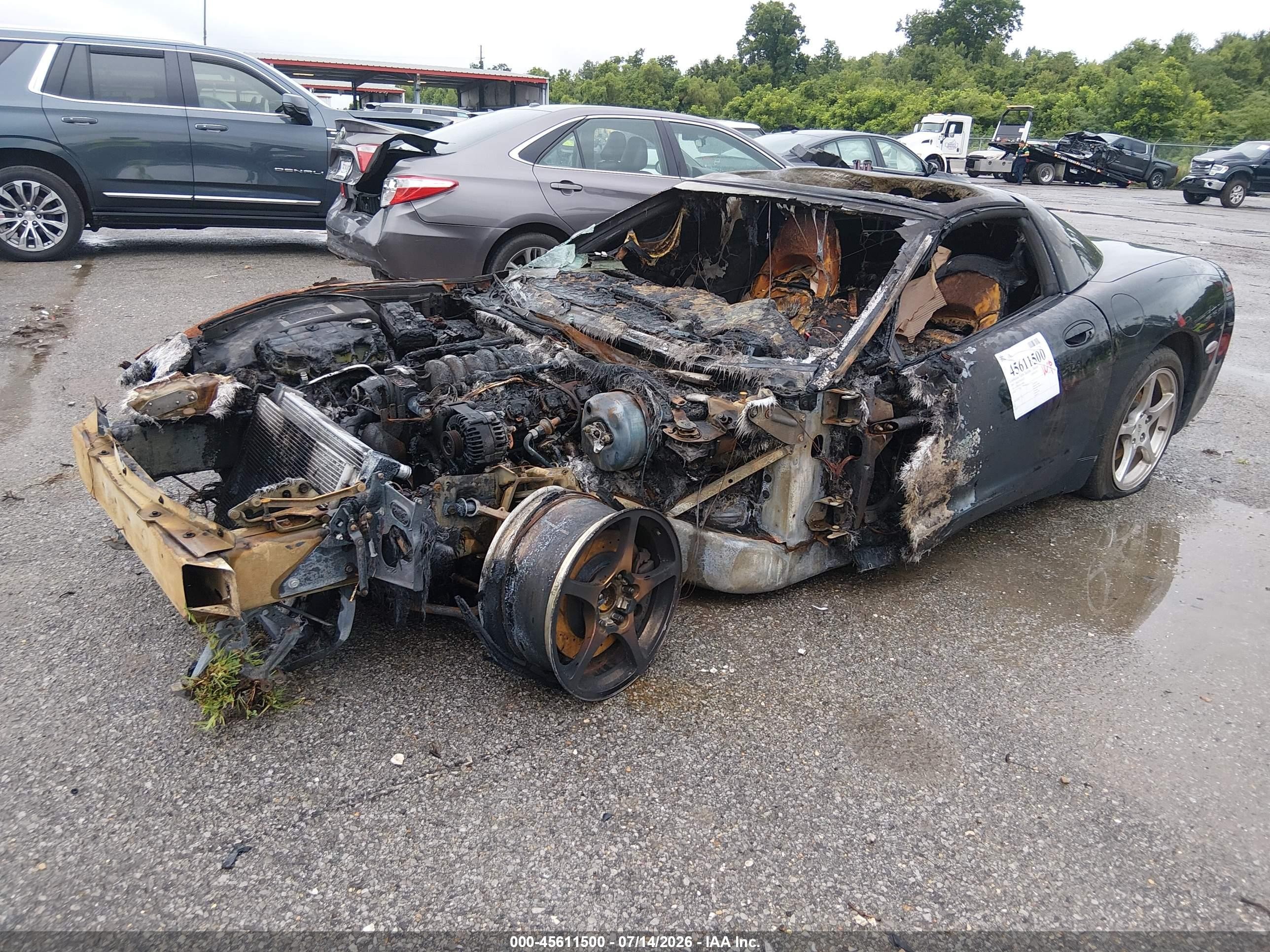 2004 Chevrolet Corvette   Черный vin: 1G1YY22G045107682