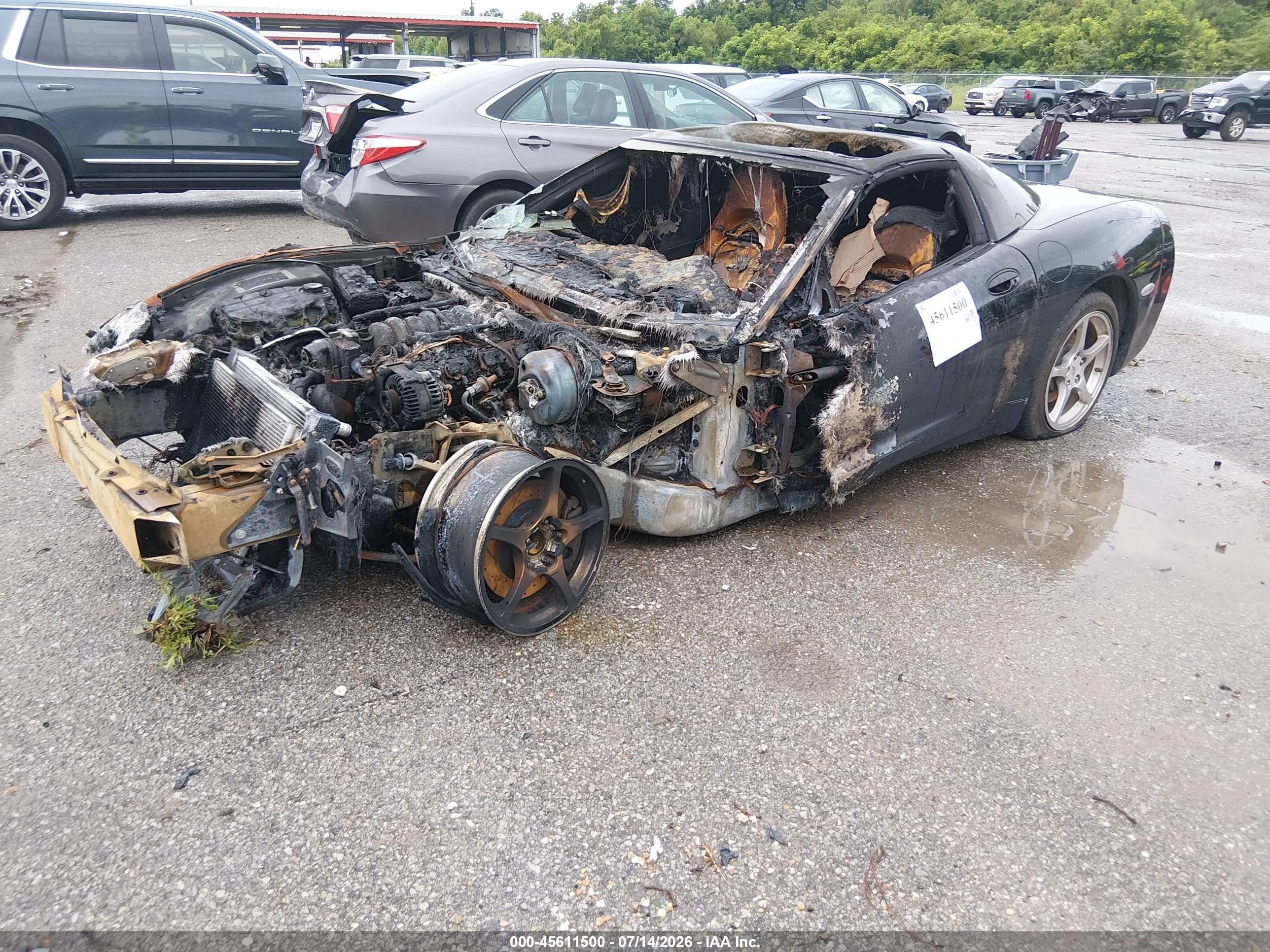 2004 Chevrolet Corvette   Черный vin: 1G1YY22G045107682