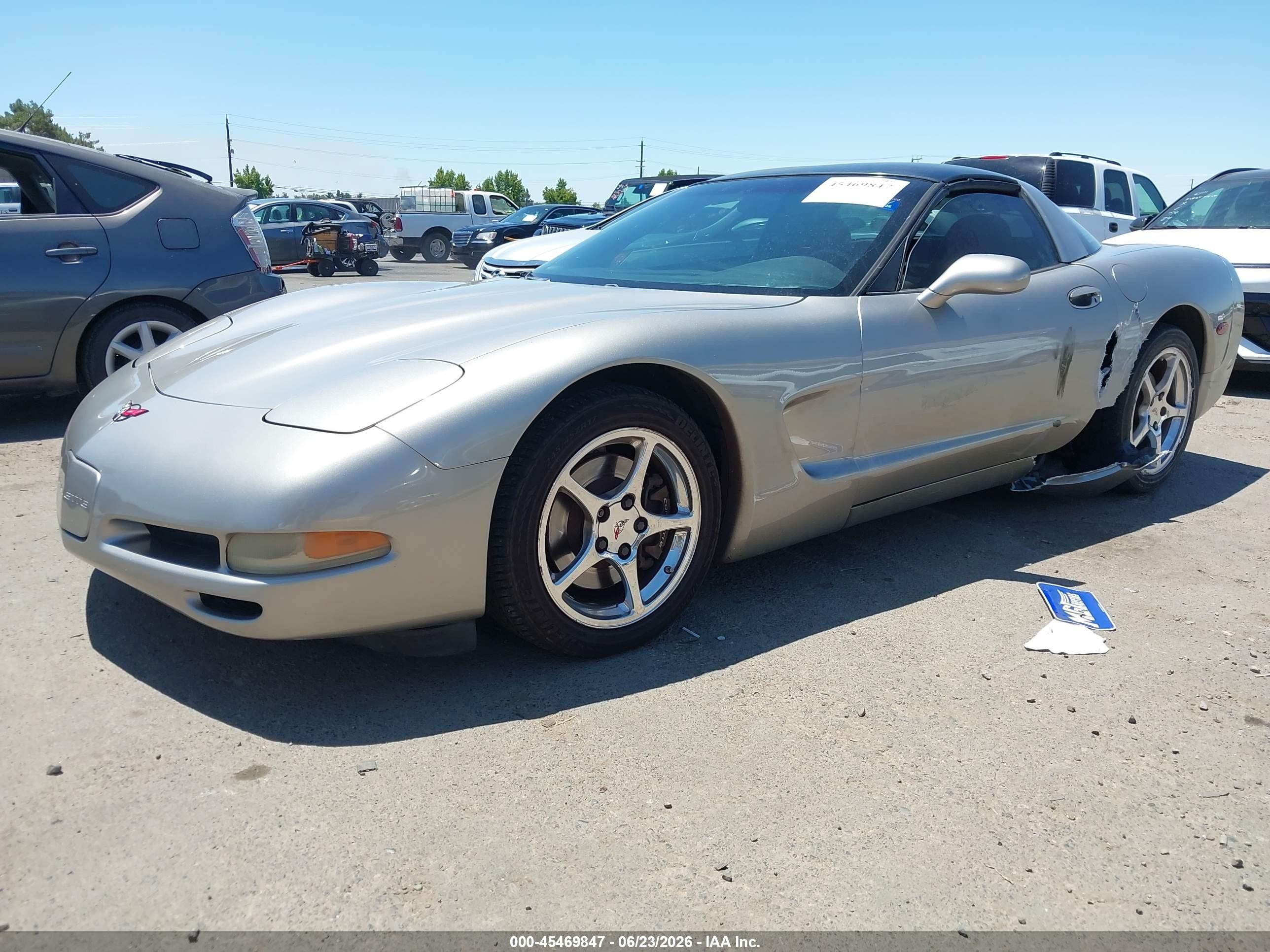 2001 Chevrolet Corvette   Silver vin: 1G1YY22G115103457
