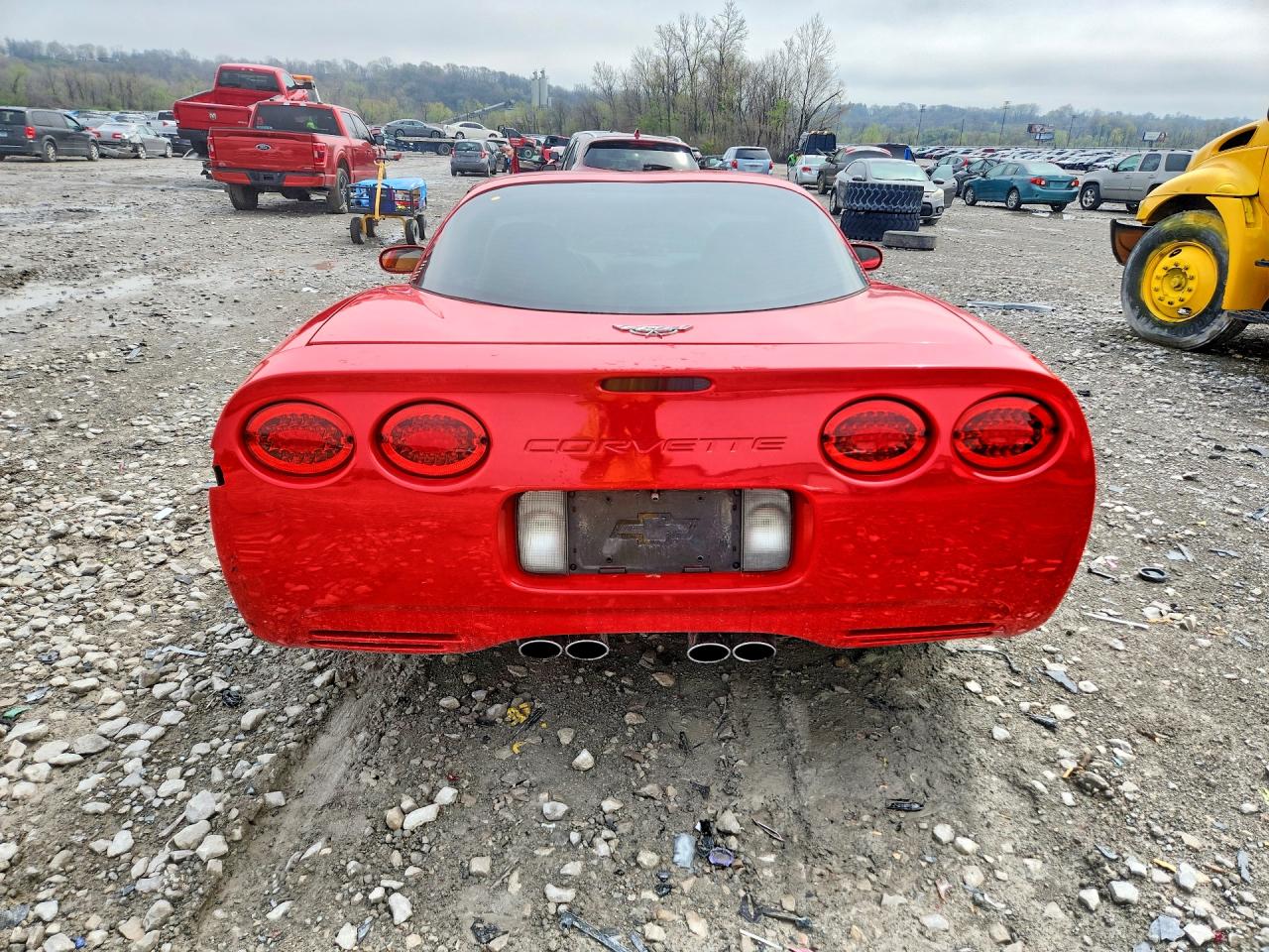 2003 Chevrolet Corvette Red vin: 1G1YY22G135100223