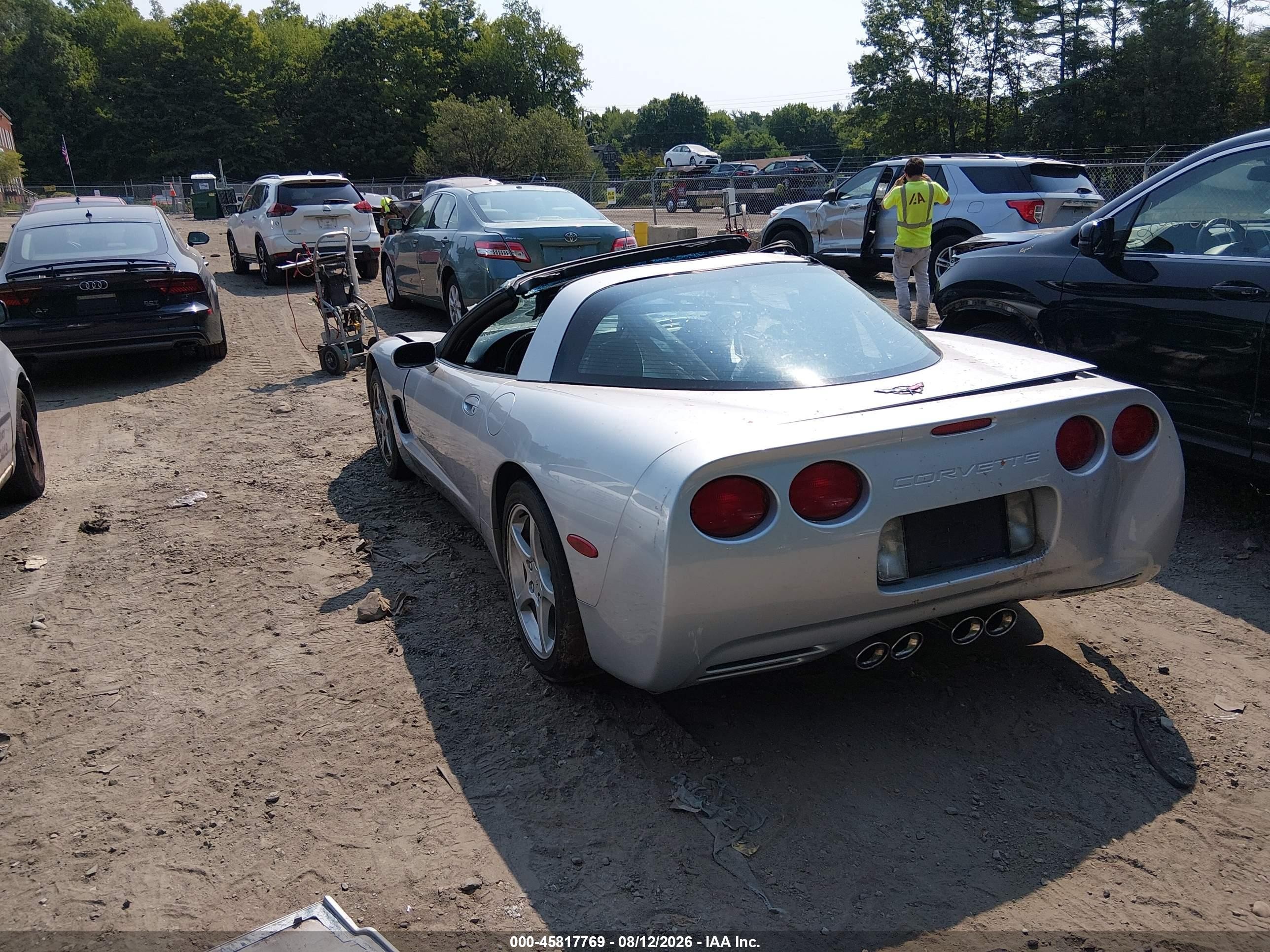 1998 Chevrolet Corvette   Серебряный vin: 1G1YY22G1W5106205