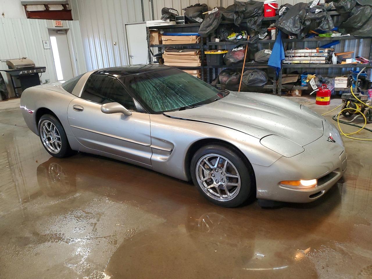 2000 Chevrolet Corvette Silver vin: 1G1YY22G1Y5111312