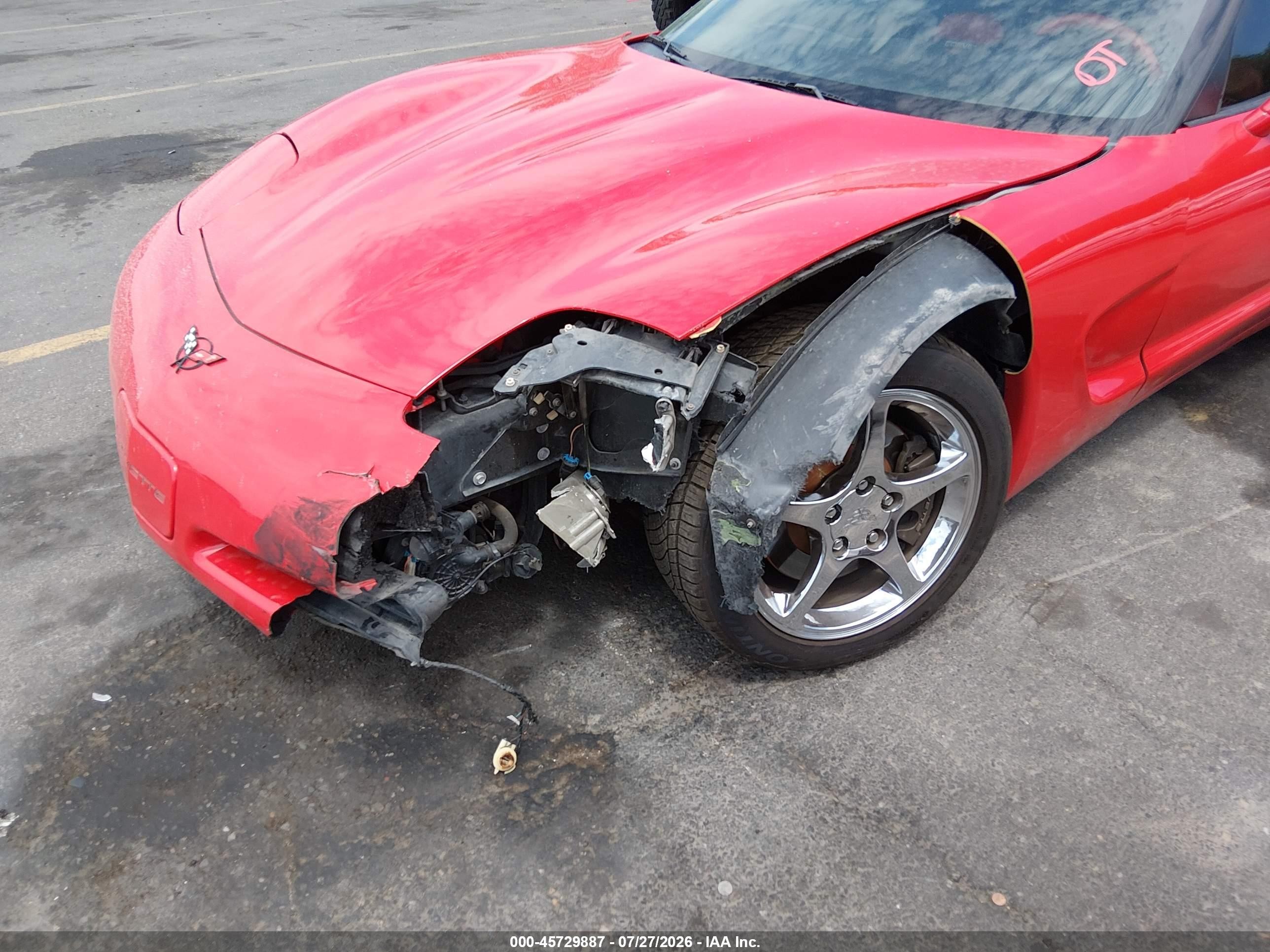 2001 Chevrolet Corvette   Red vin: 1G1YY22G215131462