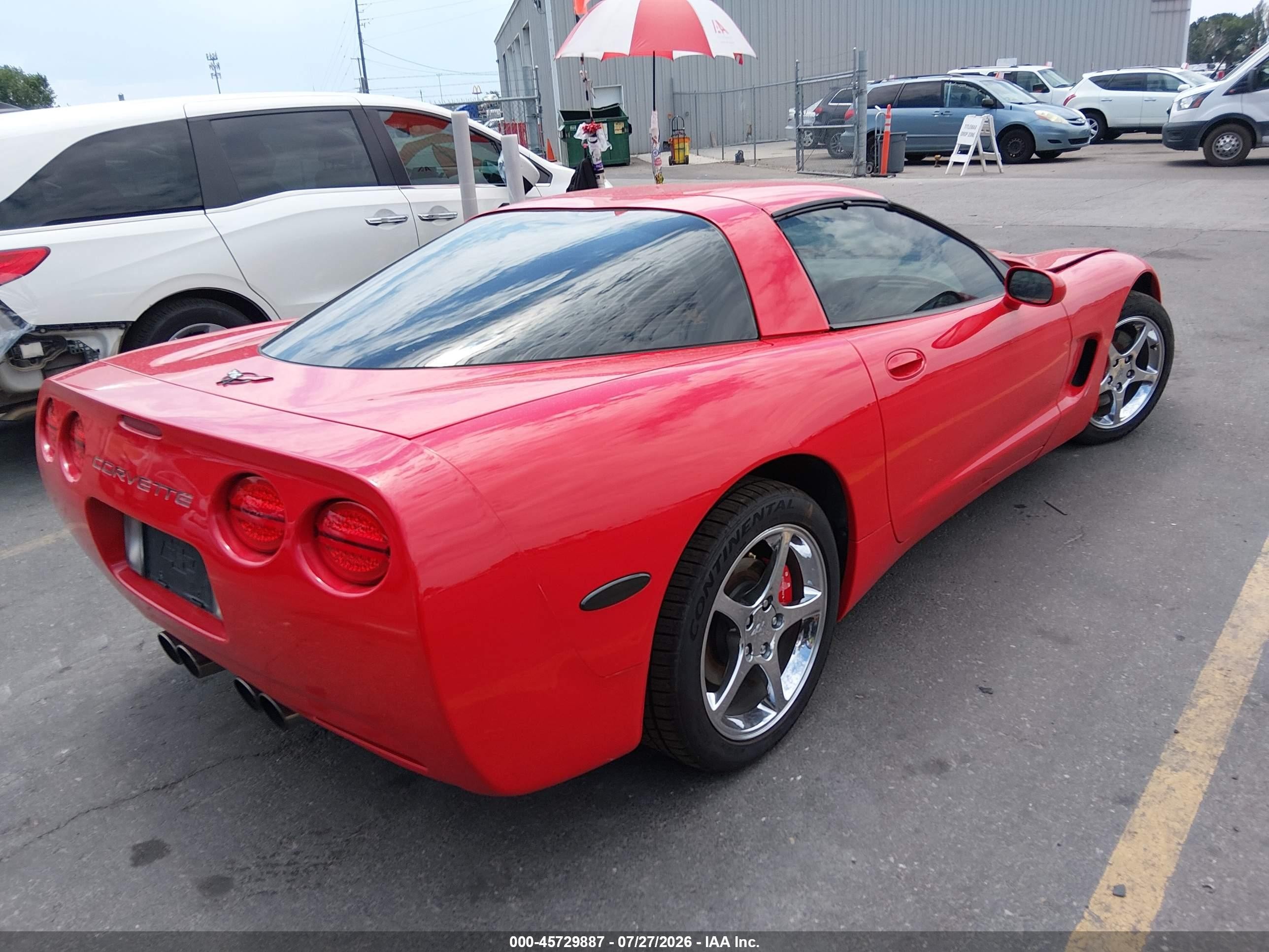 2001 Chevrolet Corvette   Red vin: 1G1YY22G215131462