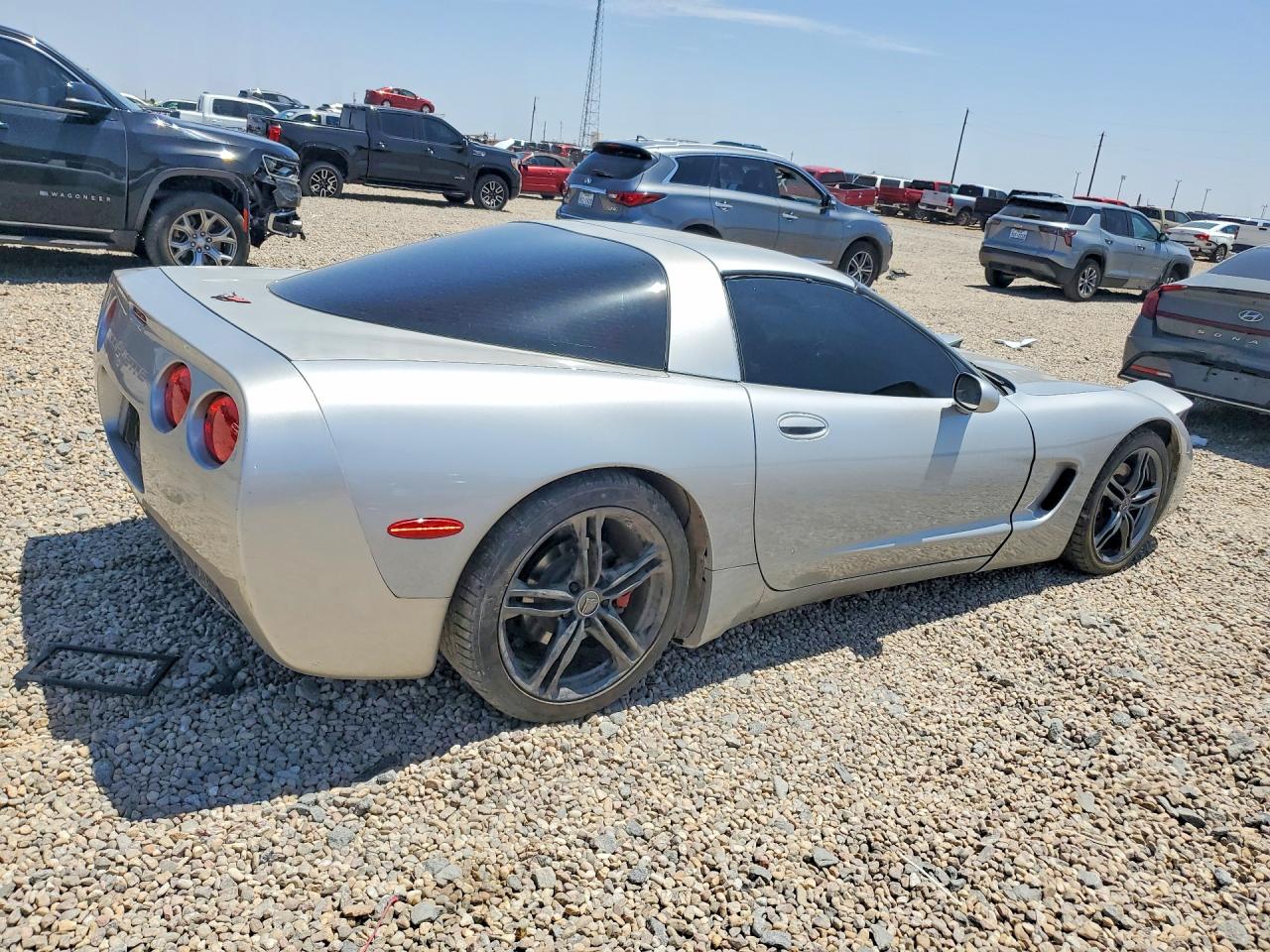 2004 Chevrolet Corvette Silver vin: 1G1YY22G245111894