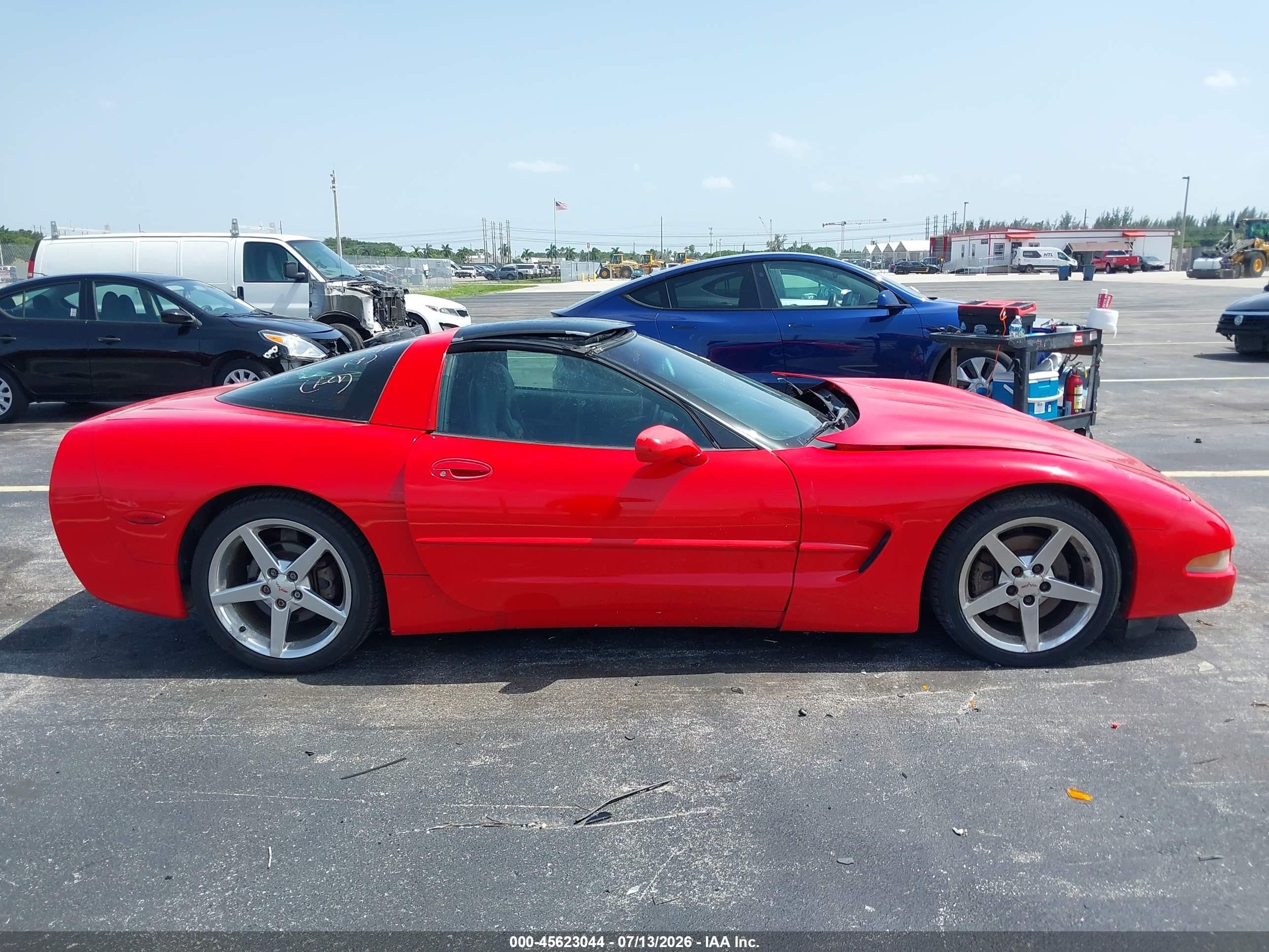 1998 Chevrolet Corvette   Красный vin: 1G1YY22G2W5108416
