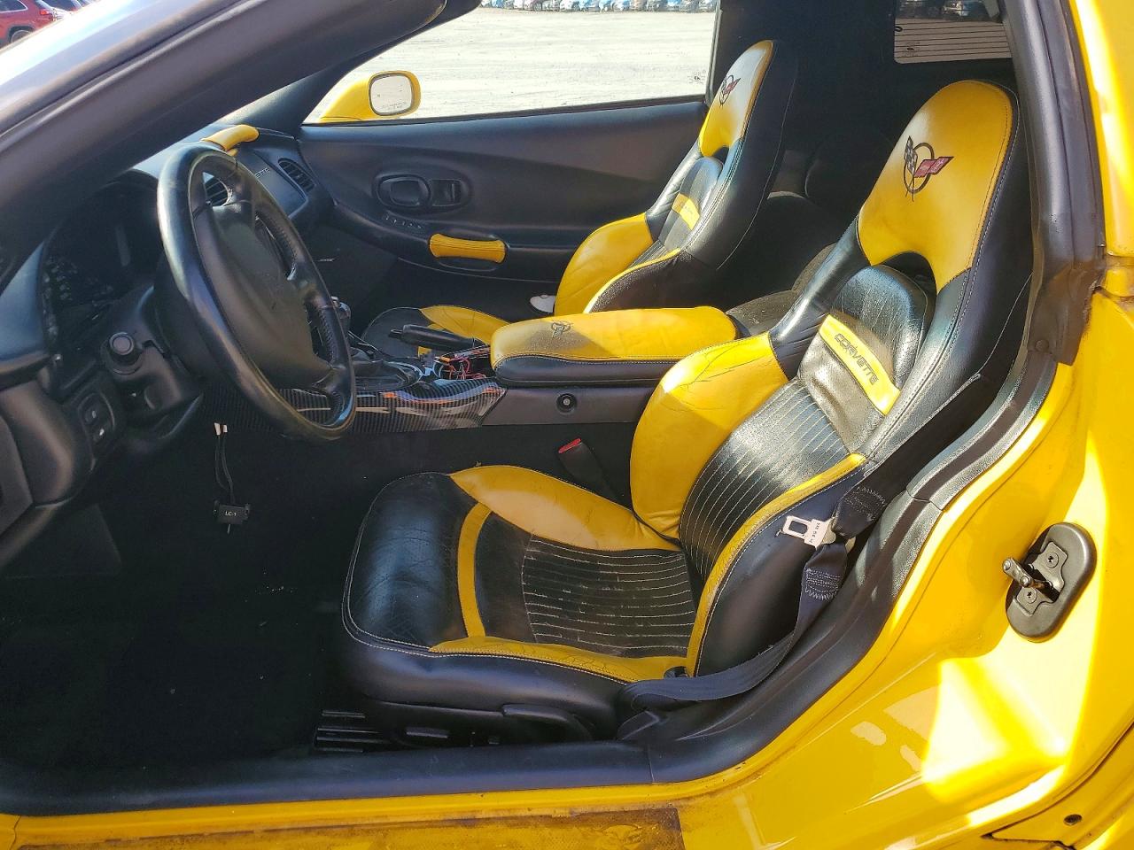 2000 Chevrolet Corvette Yellow vin: 1G1YY22G2Y5101873