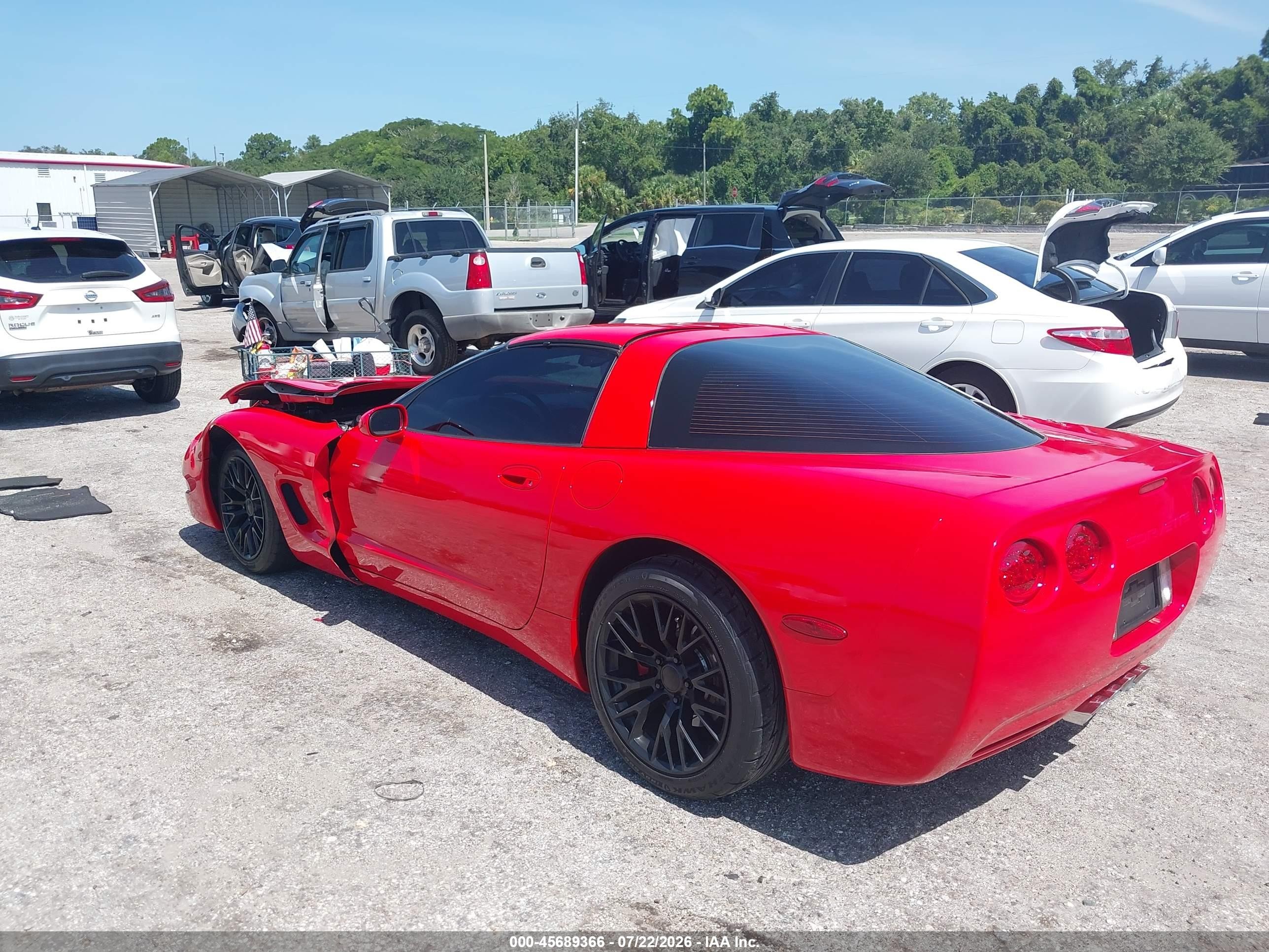 2002 Chevrolet Corvette   Red vin: 1G1YY22G325120617