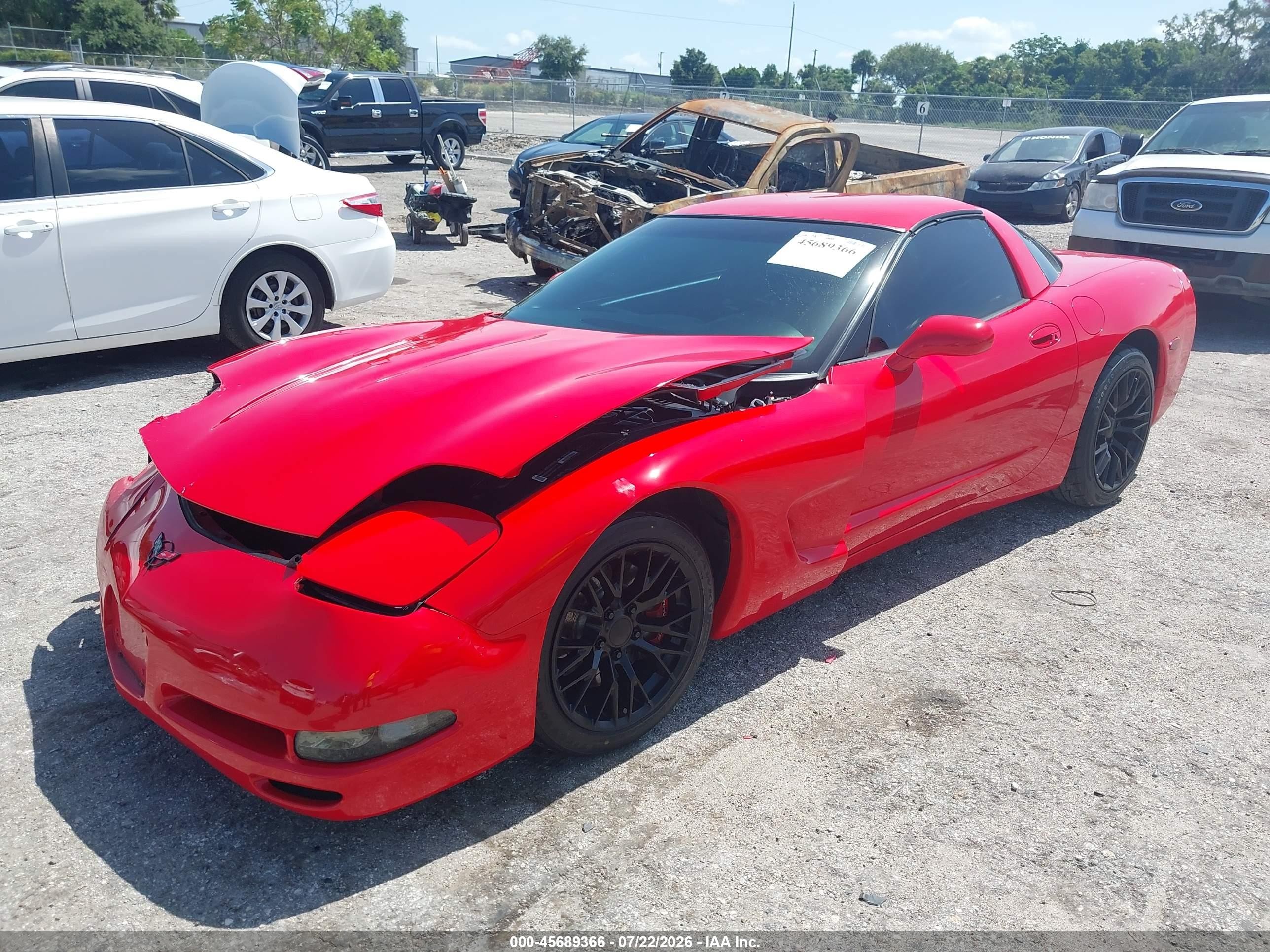 2002 Chevrolet Corvette   Red vin: 1G1YY22G325120617