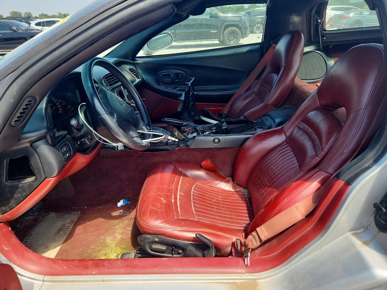 1998 Chevrolet Corvette Silver vin: 1G1YY22G3W5106139