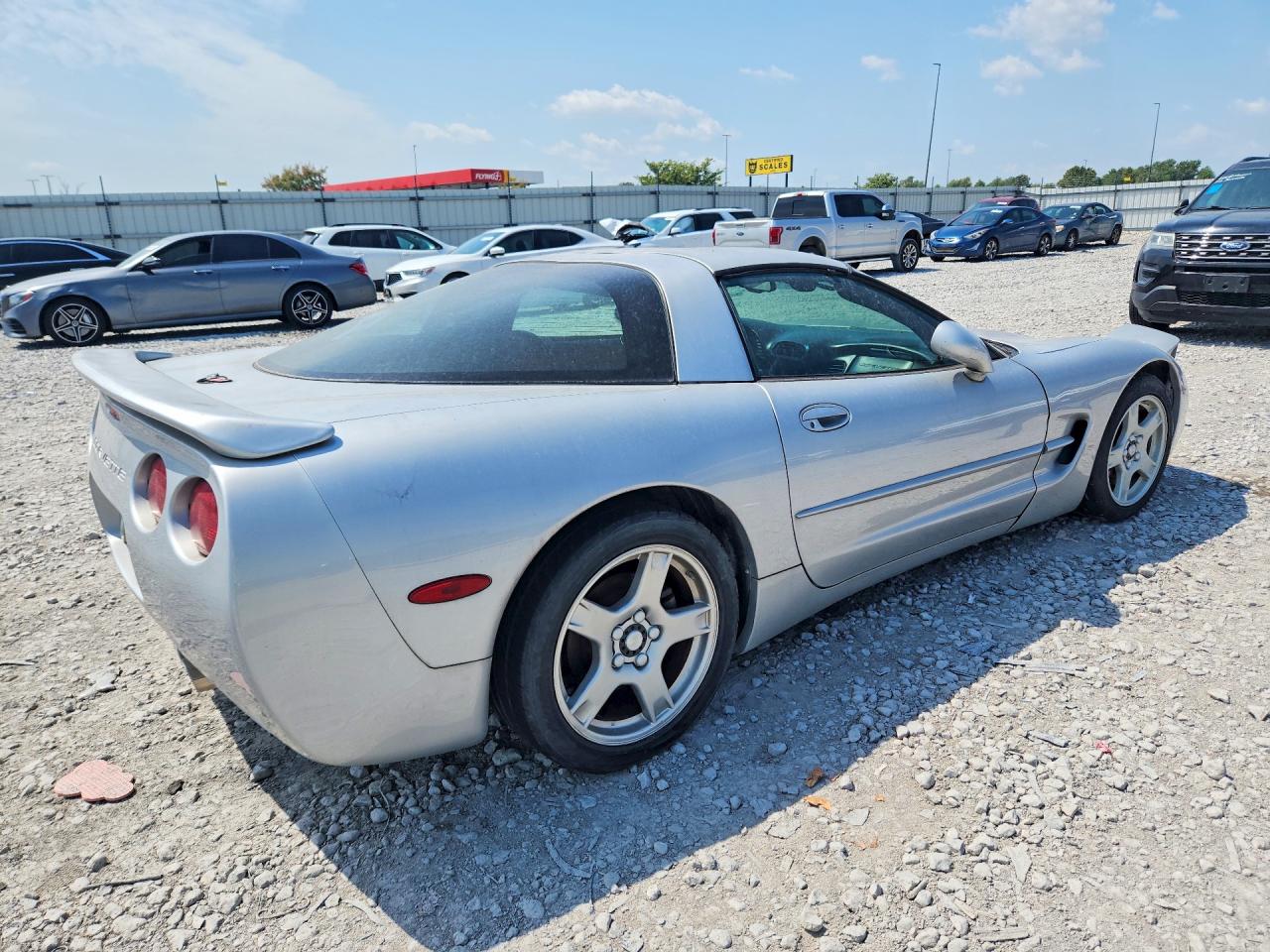 1998 Chevrolet Corvette Silver vin: 1G1YY22G3W5106139