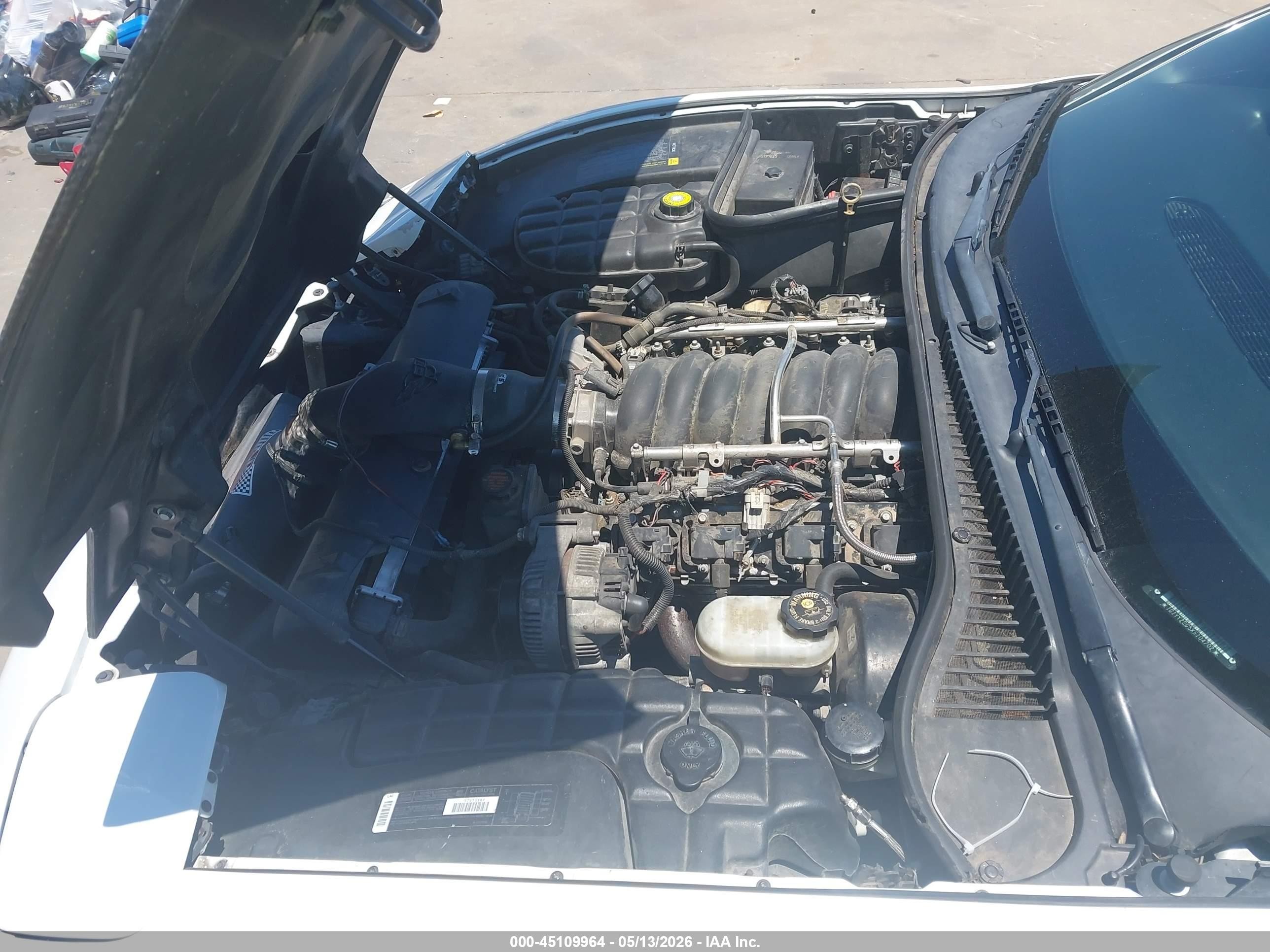 1999 Chevrolet Corvette Белый vin: 1G1YY22G3X5104702