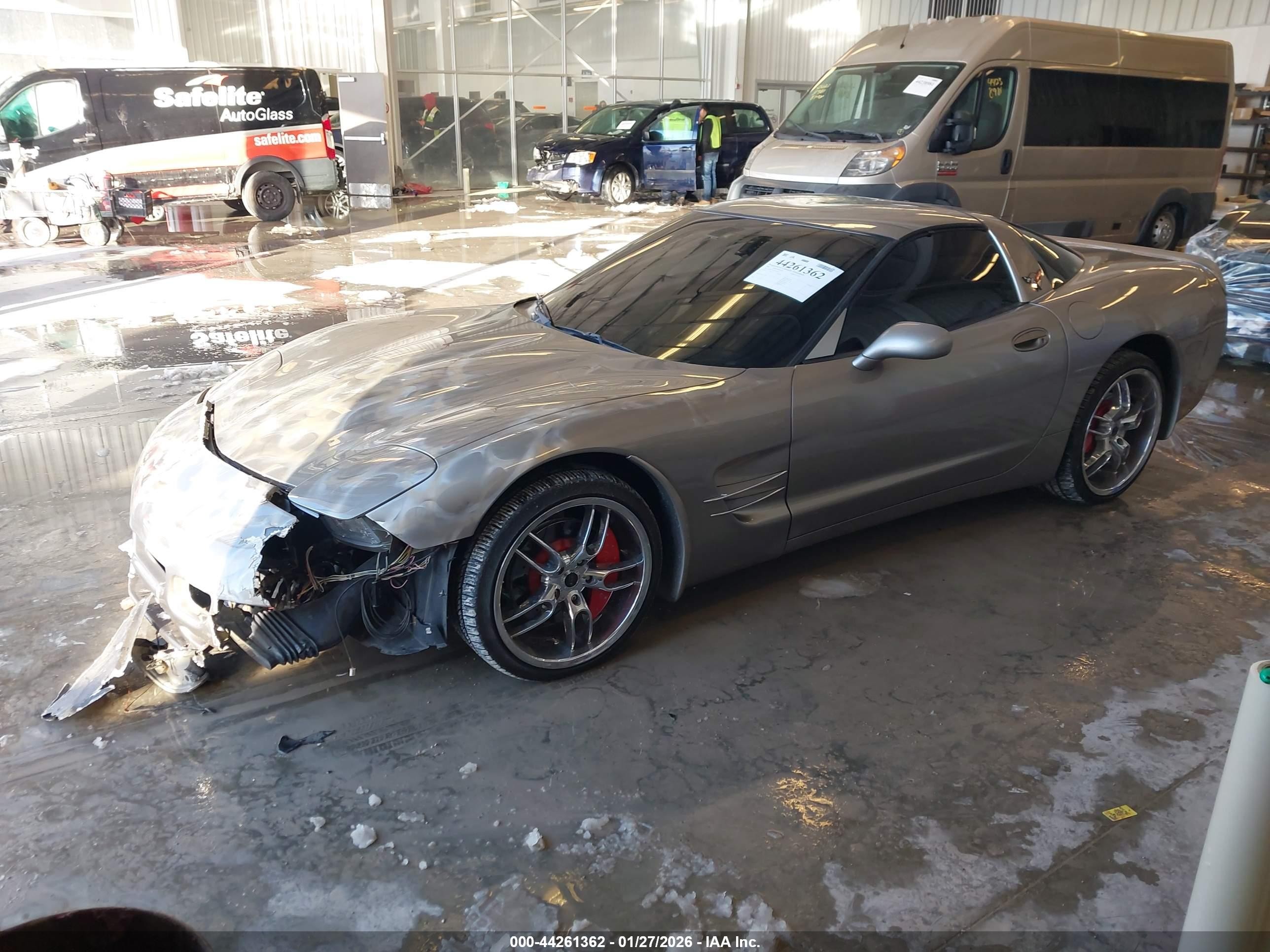 2002 Chevrolet Corvette Tan vin: 1G1YY22G425126622