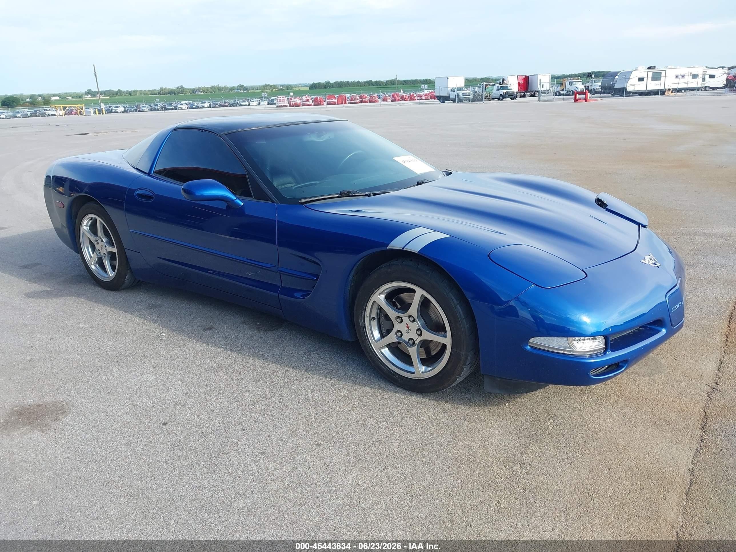 2003 Chevrolet Corvette Blue vin: 1G1YY22G435110146