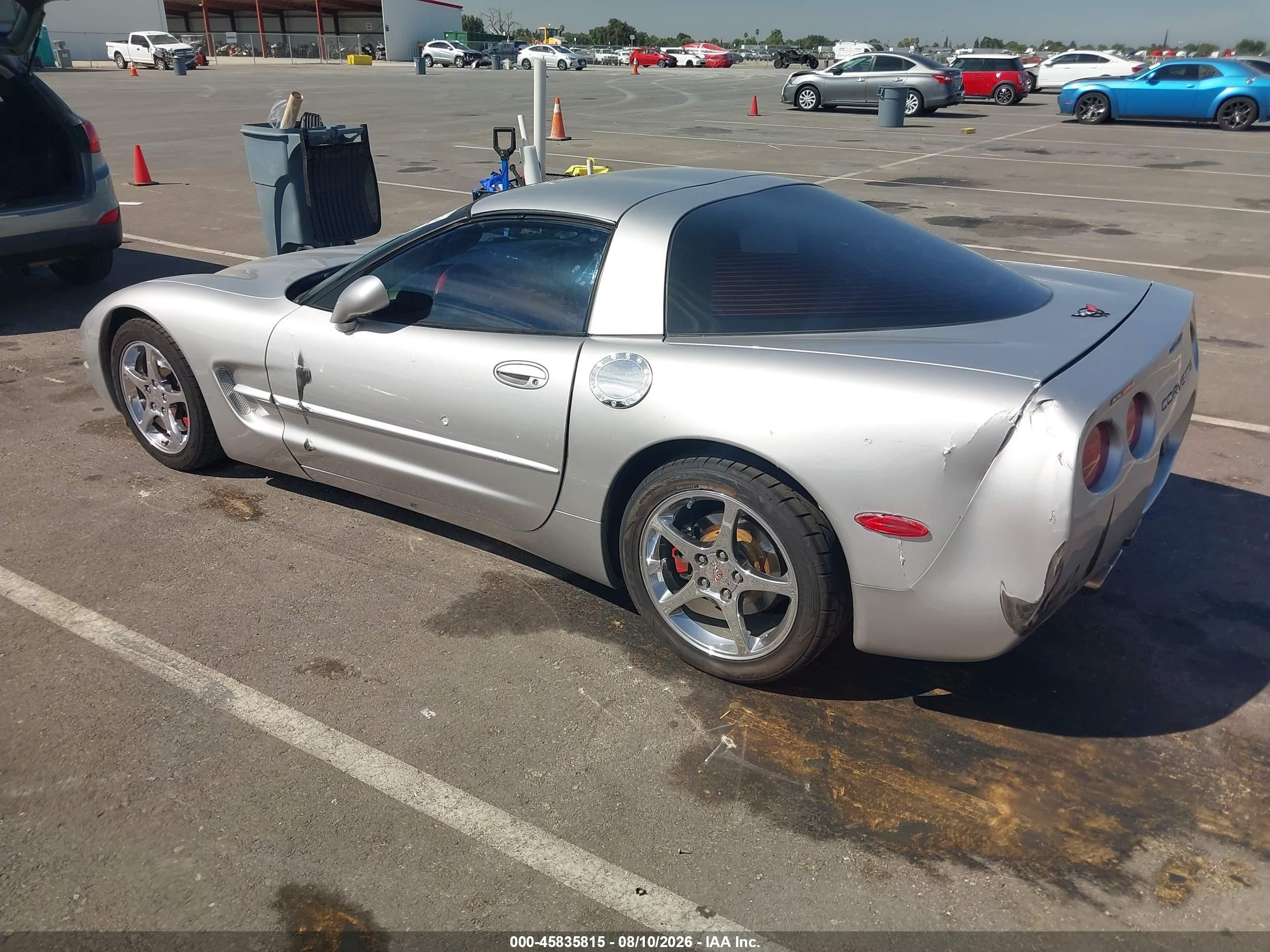 2004 Chevrolet Corvette   Серебряный vin: 1G1YY22G545133744
