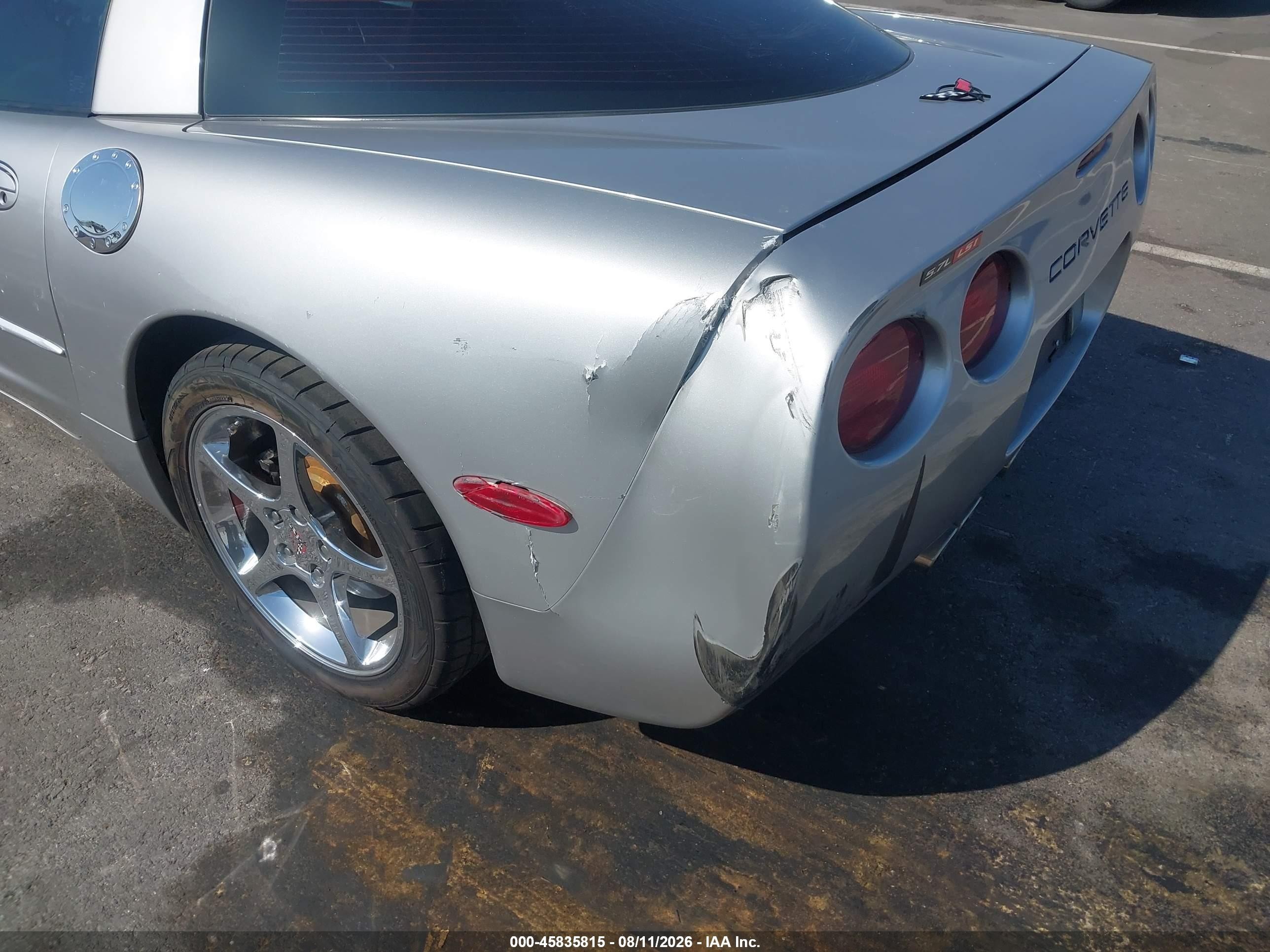 2004 Chevrolet Corvette   Серебряный vin: 1G1YY22G545133744