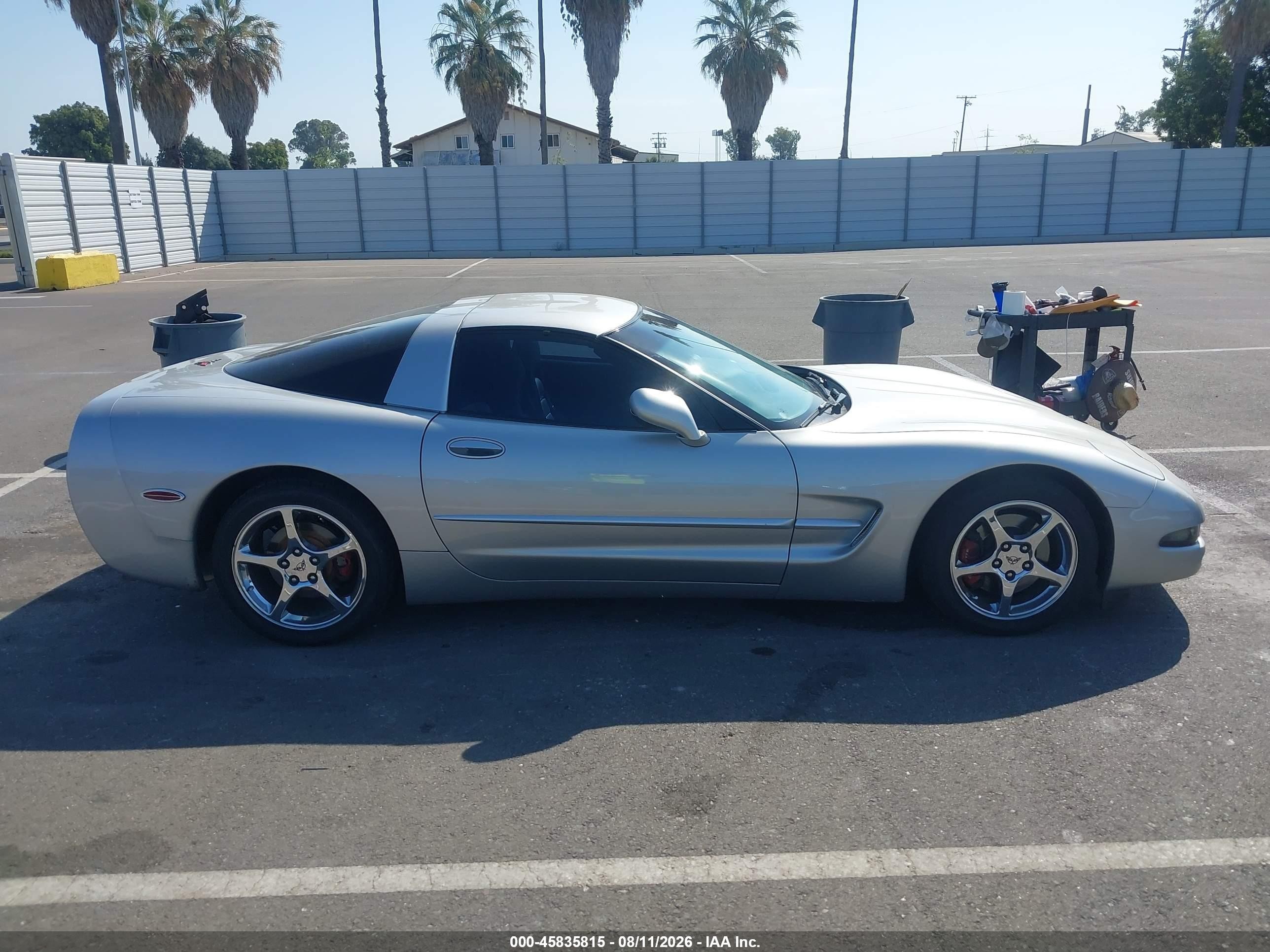 2004 Chevrolet Corvette   Серебряный vin: 1G1YY22G545133744