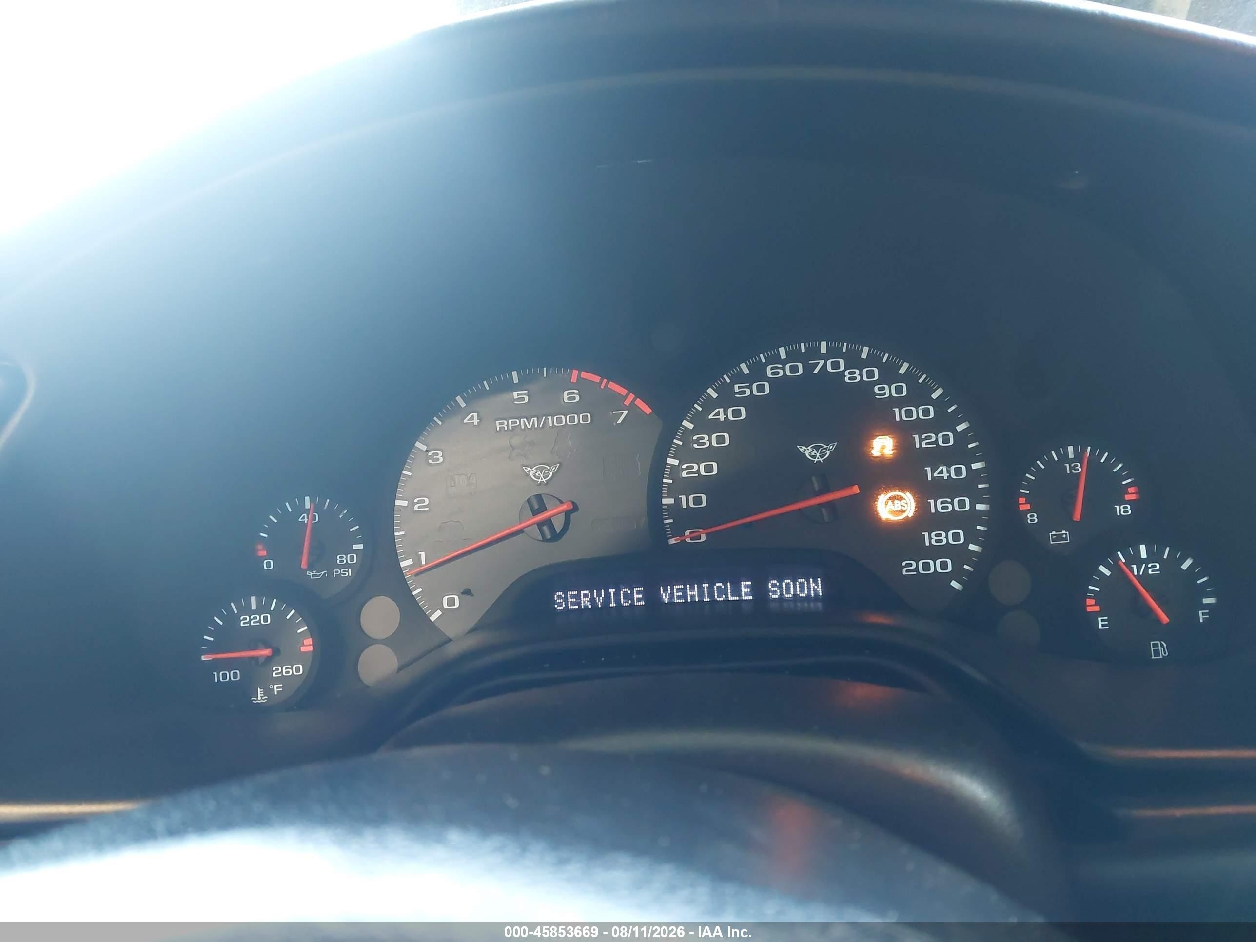 1998 Chevrolet Corvette   Silver vin: 1G1YY22G5W5121225