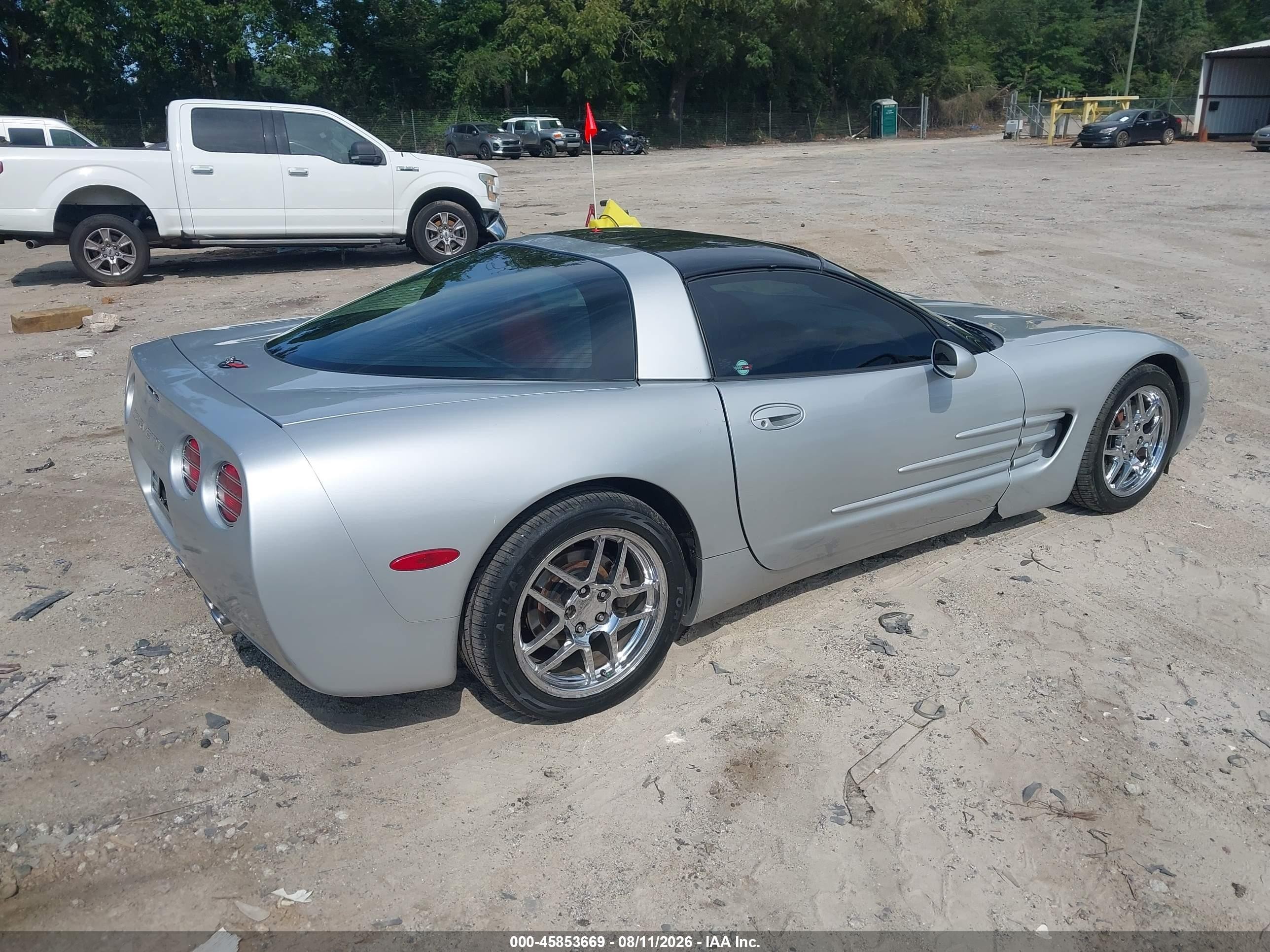 1998 Chevrolet Corvette   Silver vin: 1G1YY22G5W5121225