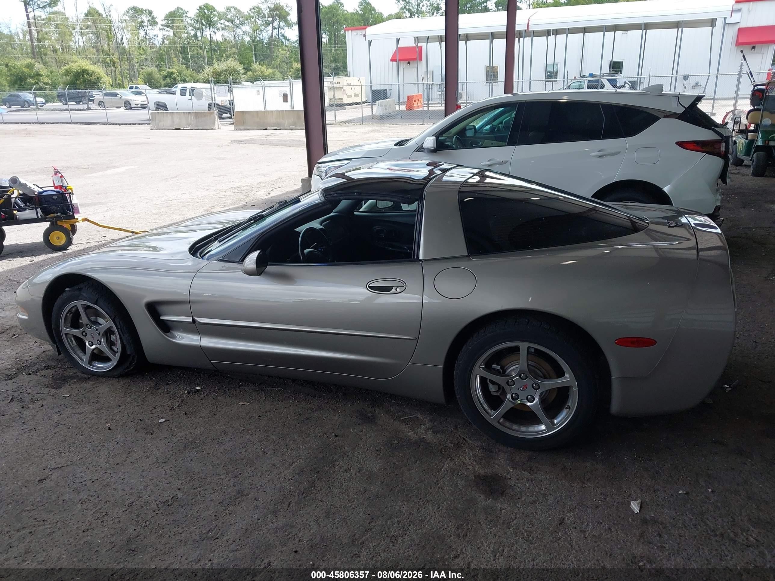 2001 Chevrolet Corvette   Beige vin: 1G1YY22G615127706