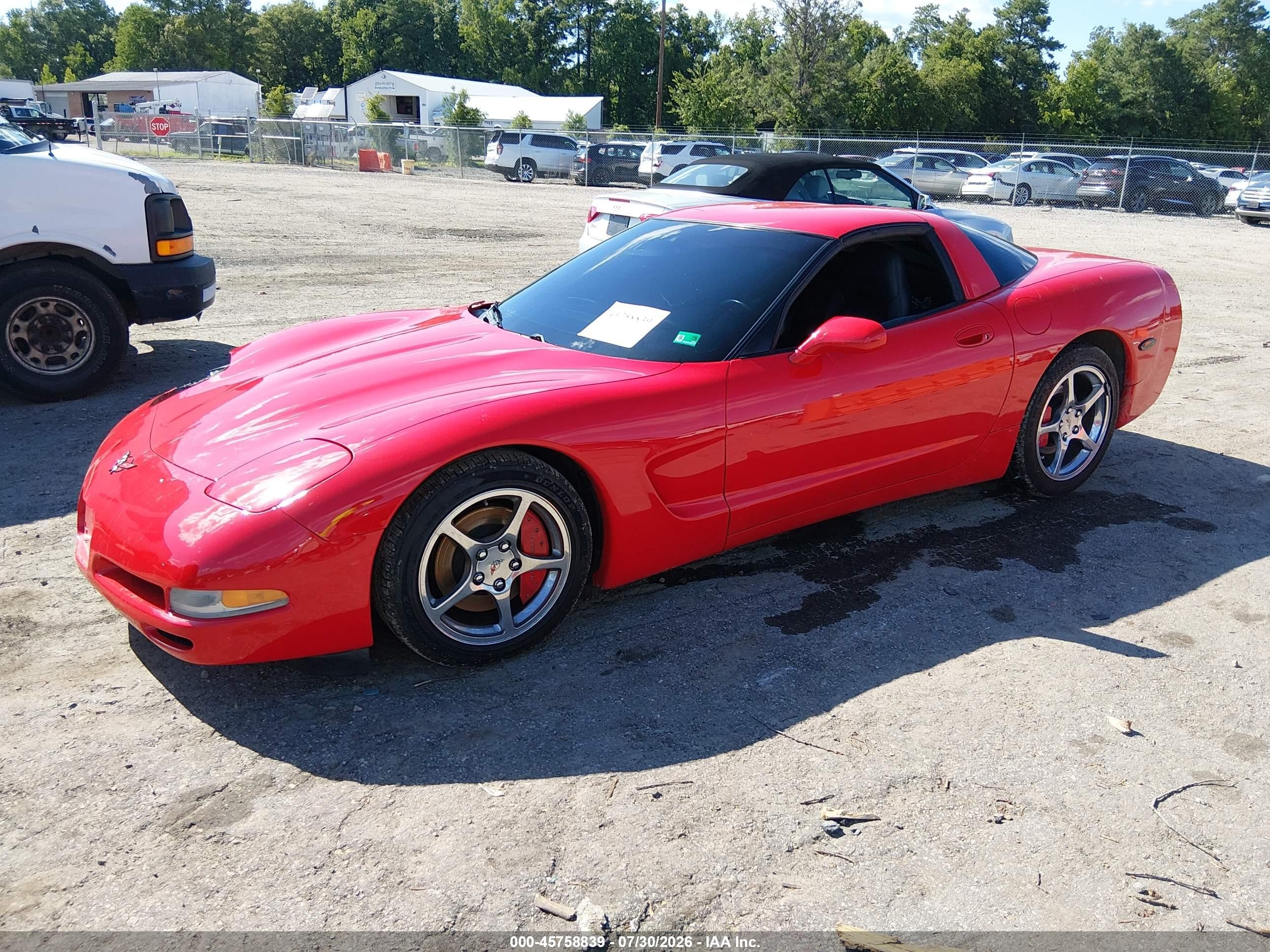 2002 Chevrolet Corvette   Red vin: 1G1YY22G625110762