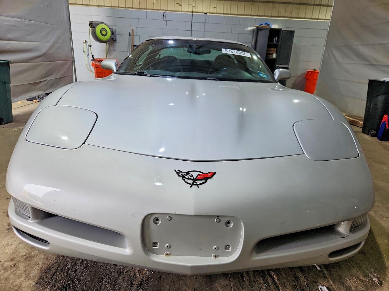 2002 Chevrolet Corvette Silver vin: 1G1YY22G625127609