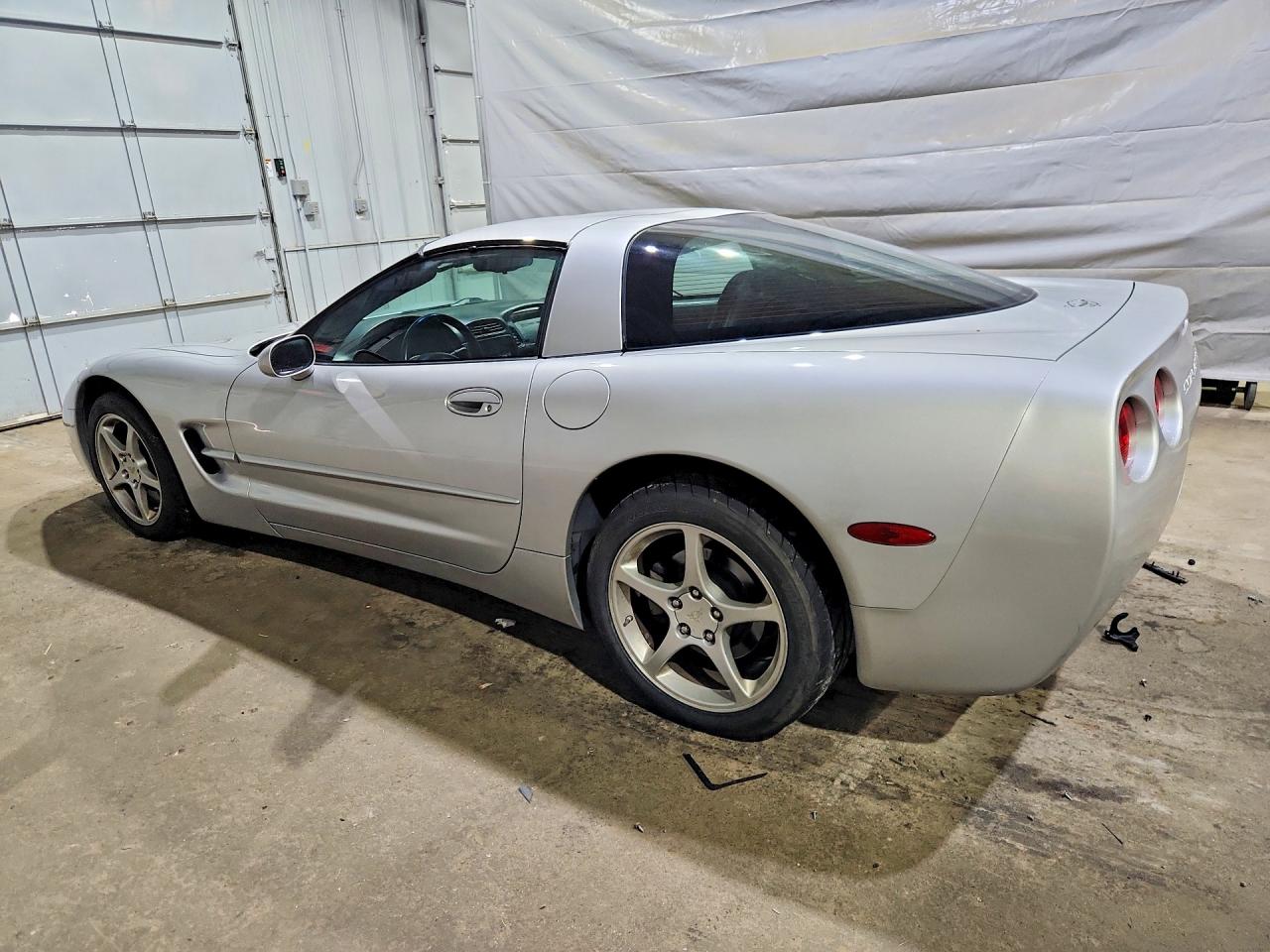 2002 Chevrolet Corvette Silver vin: 1G1YY22G625127609