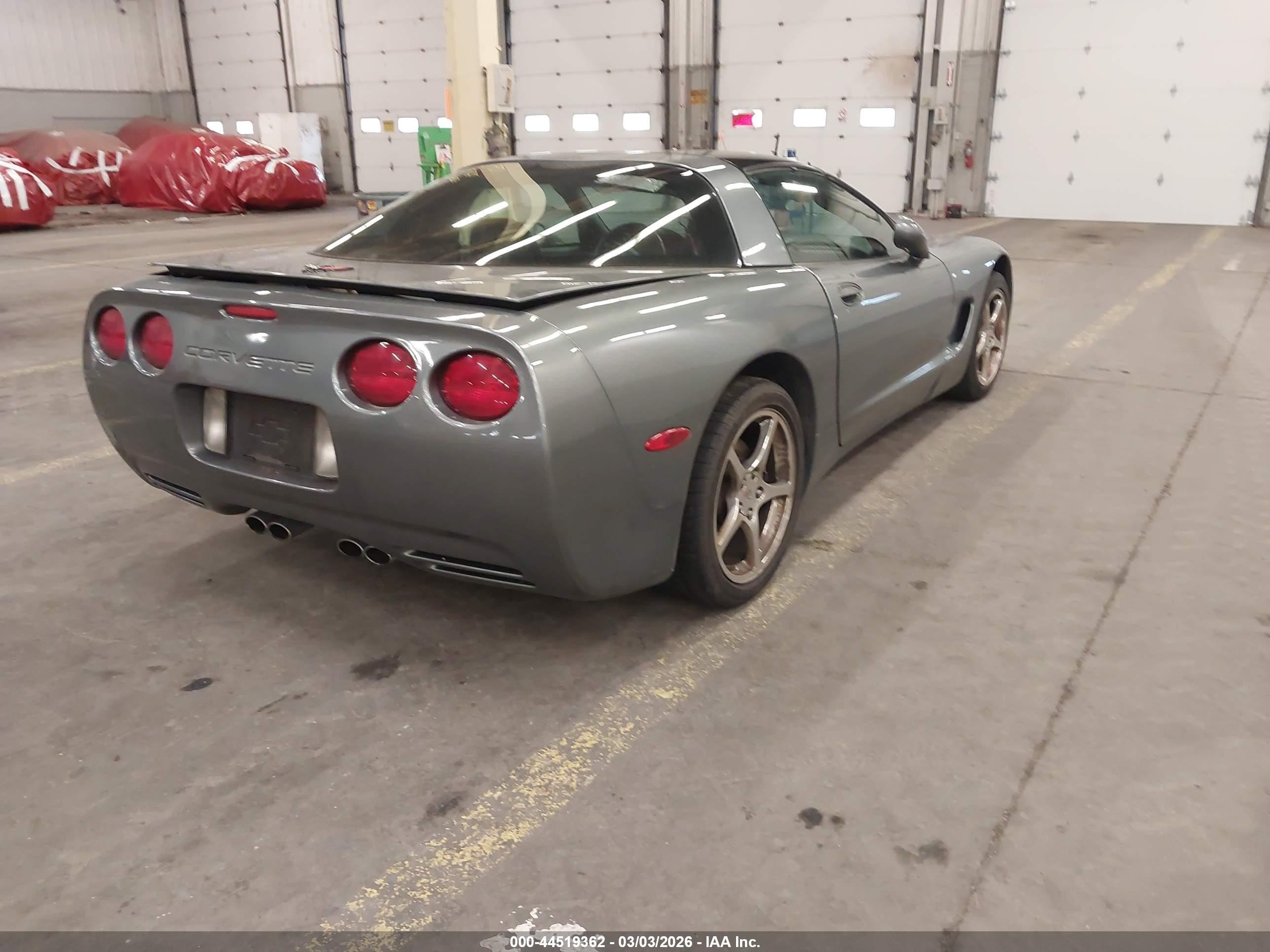 2004 Chevrolet Corvette   Gray vin: 1G1YY22G645129475