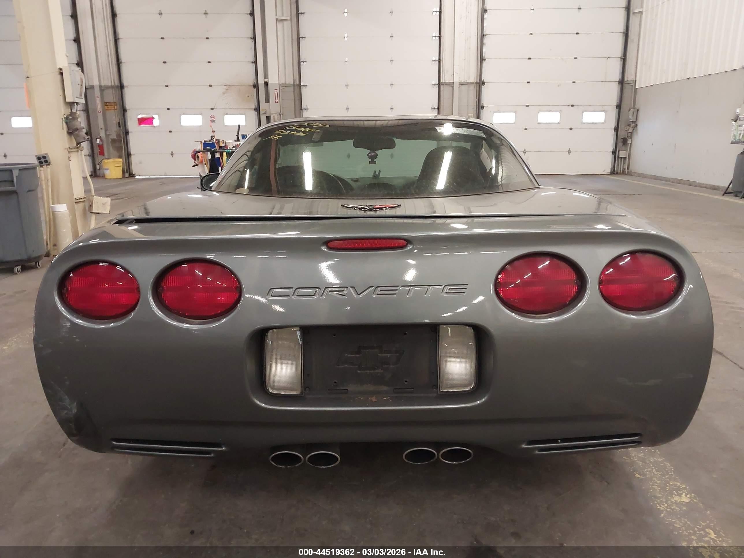 2004 Chevrolet Corvette   Gray vin: 1G1YY22G645129475