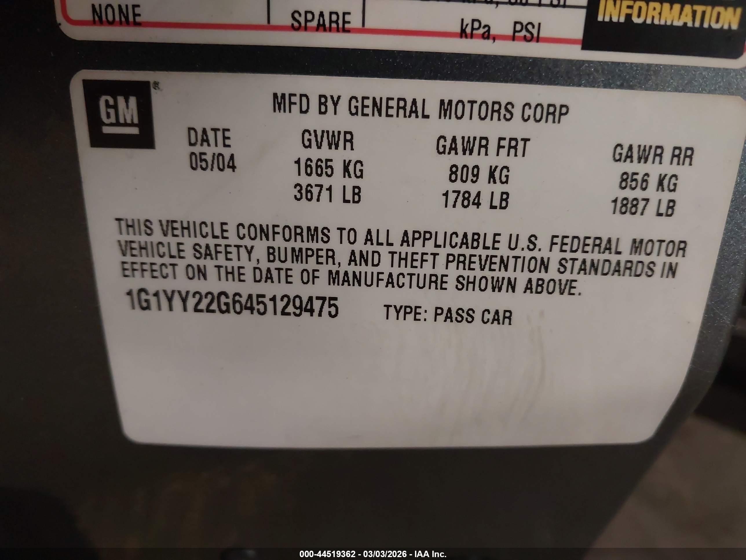 2004 Chevrolet Corvette   Gray vin: 1G1YY22G645129475