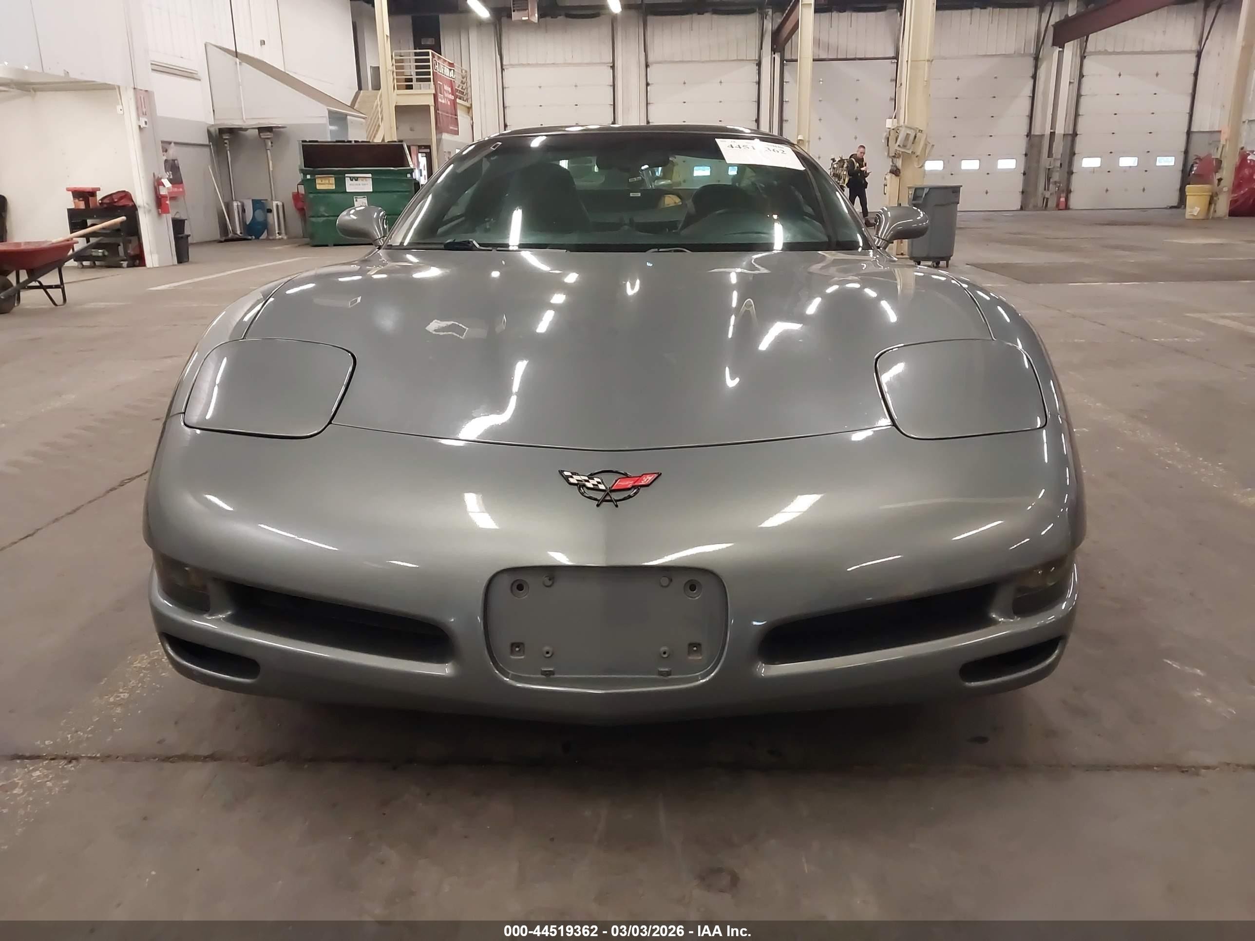 2004 Chevrolet Corvette   Gray vin: 1G1YY22G645129475