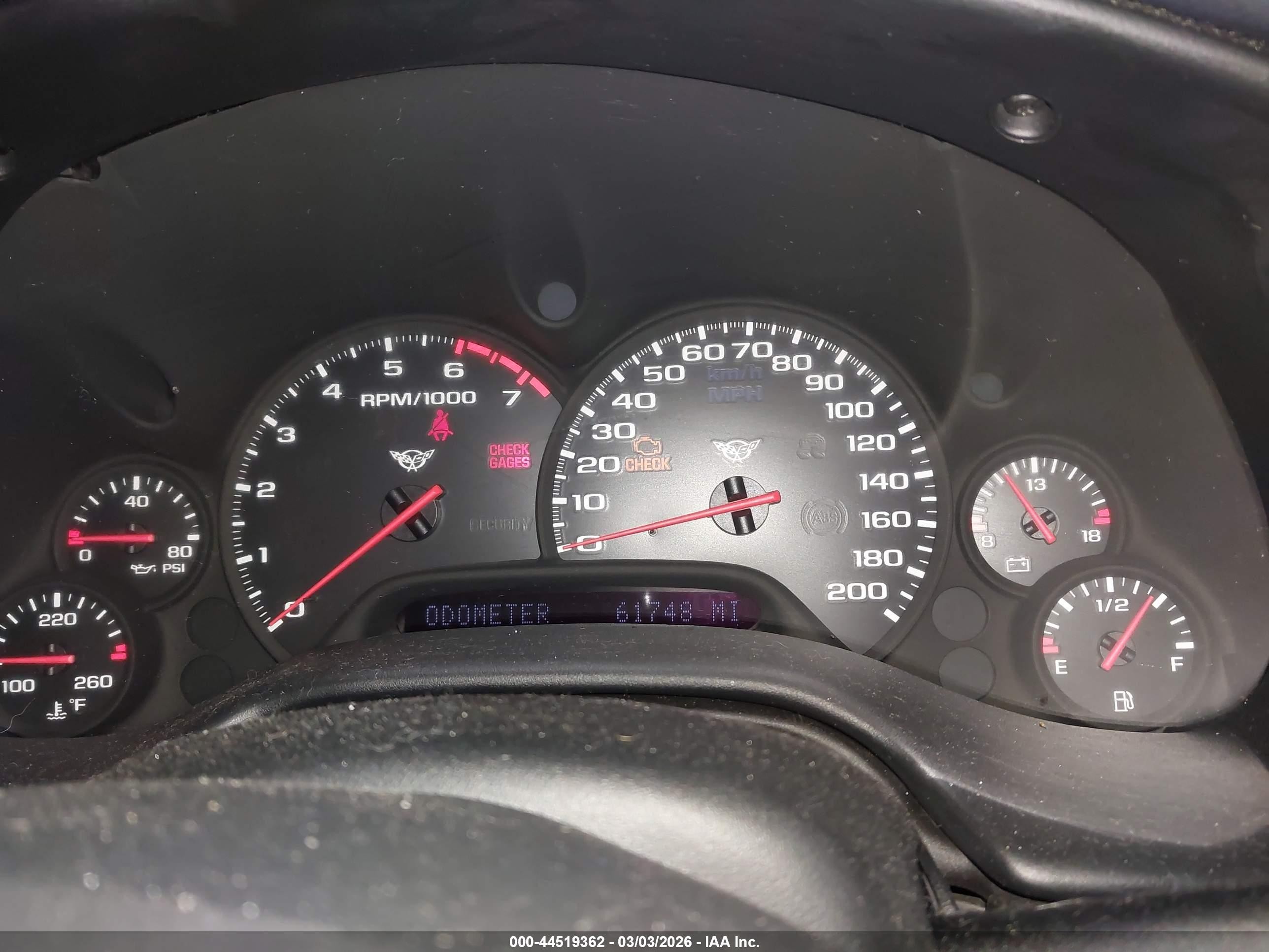 2004 Chevrolet Corvette   Gray vin: 1G1YY22G645129475