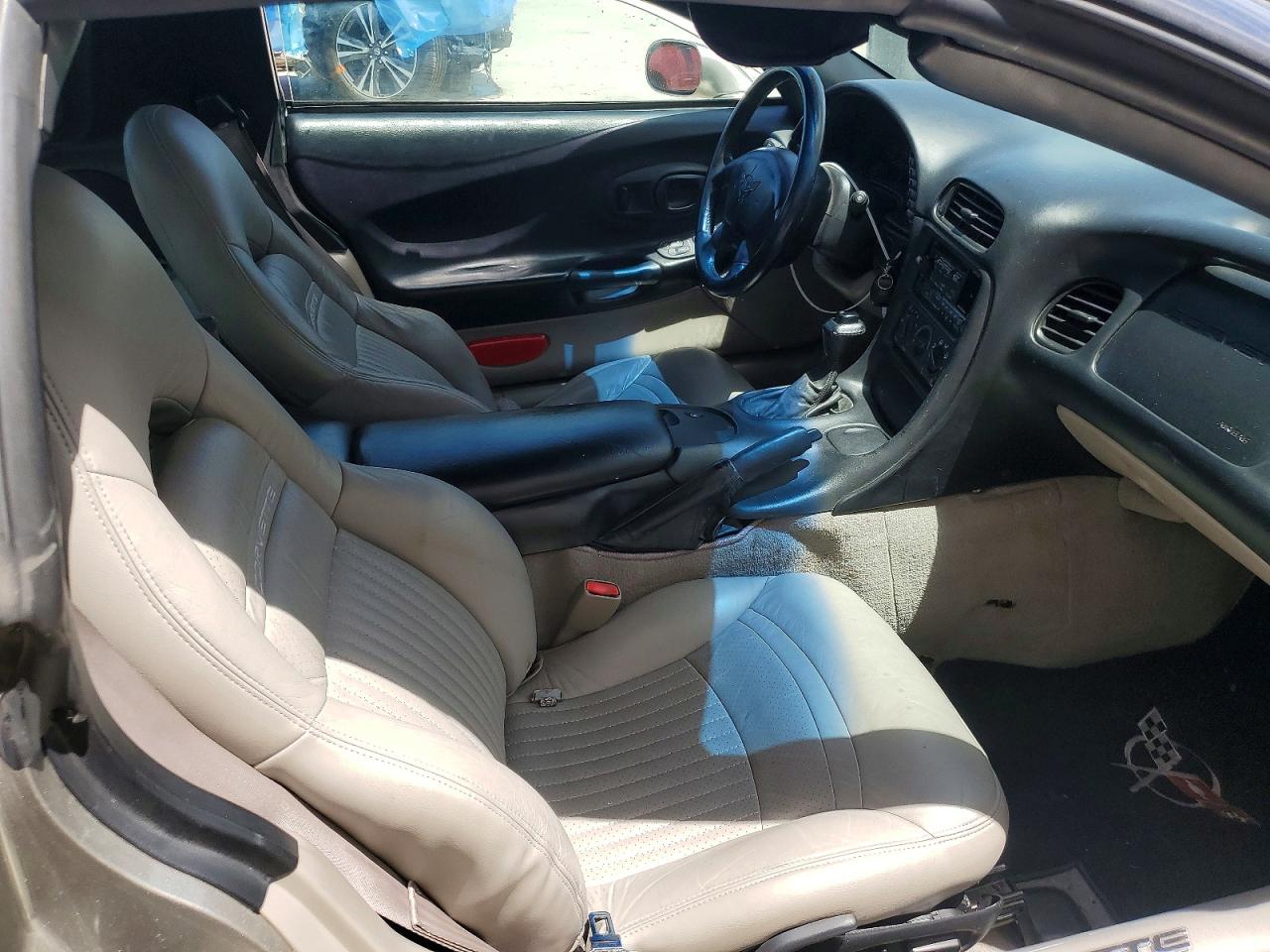 1998 Chevrolet Corvette Silver vin: 1G1YY22G6W5113070