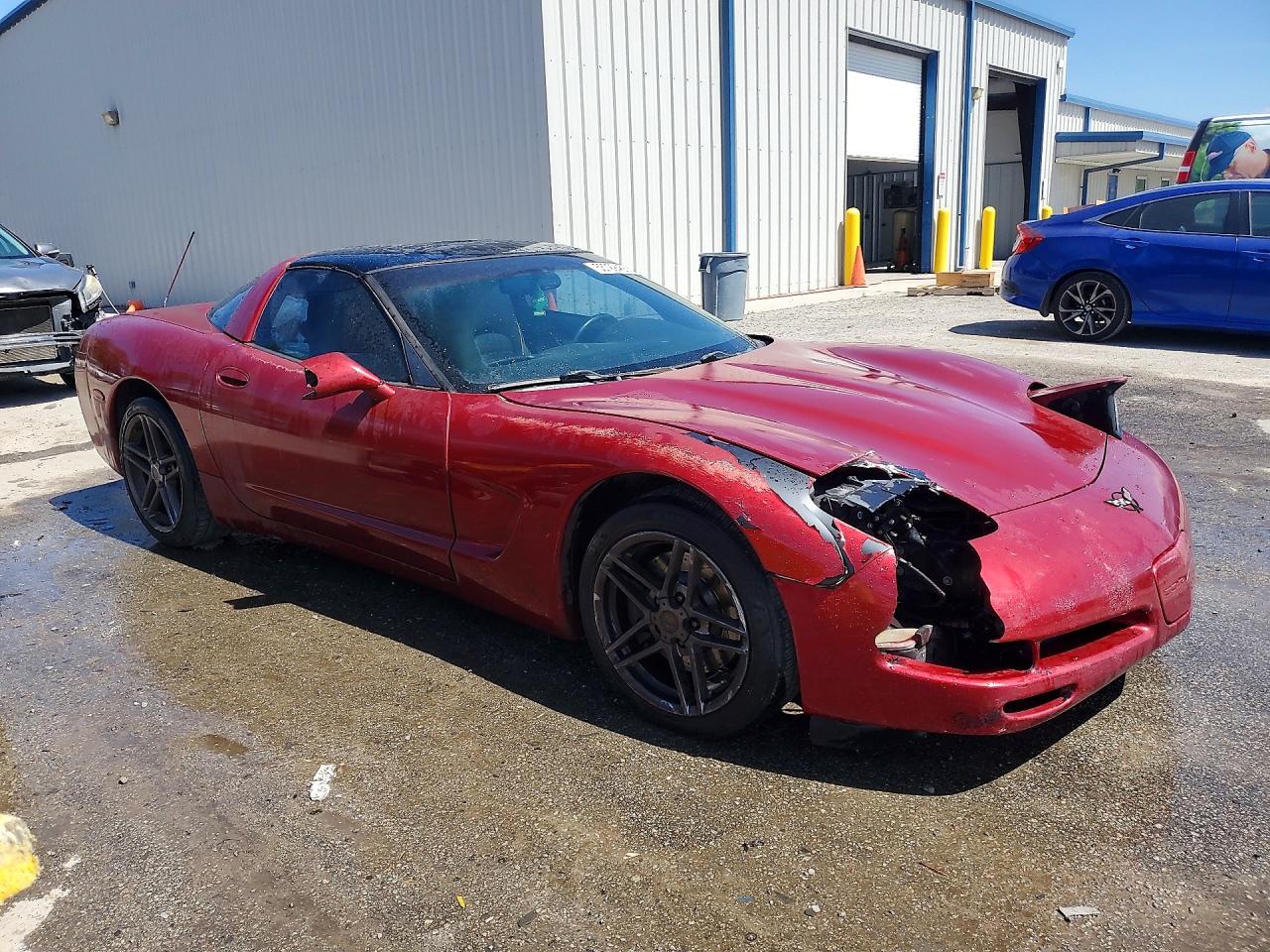 2002 Chevrolet Corvette Maroon vin: 1G1YY22G725110477
