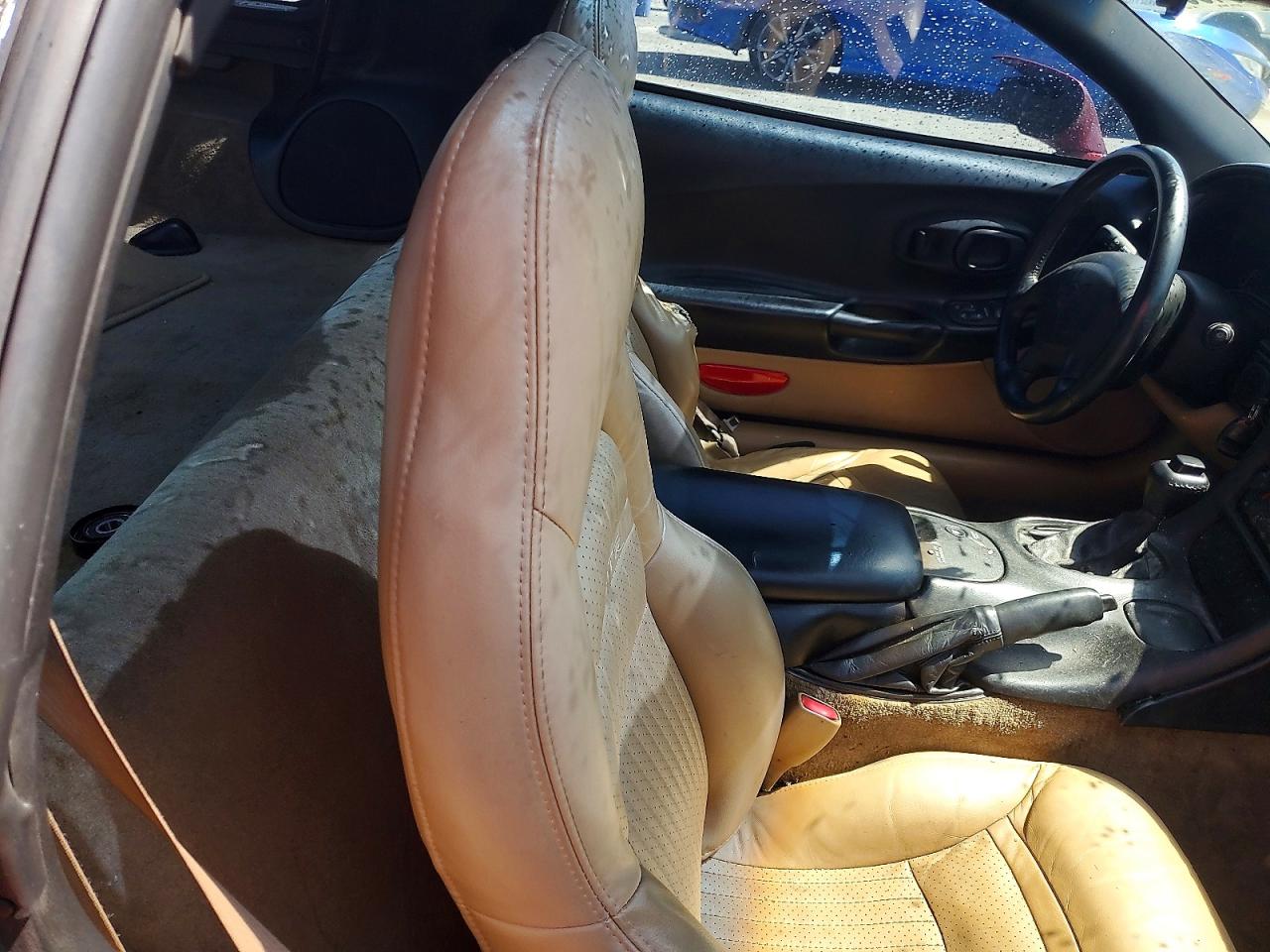 2002 Chevrolet Corvette Maroon vin: 1G1YY22G725110477