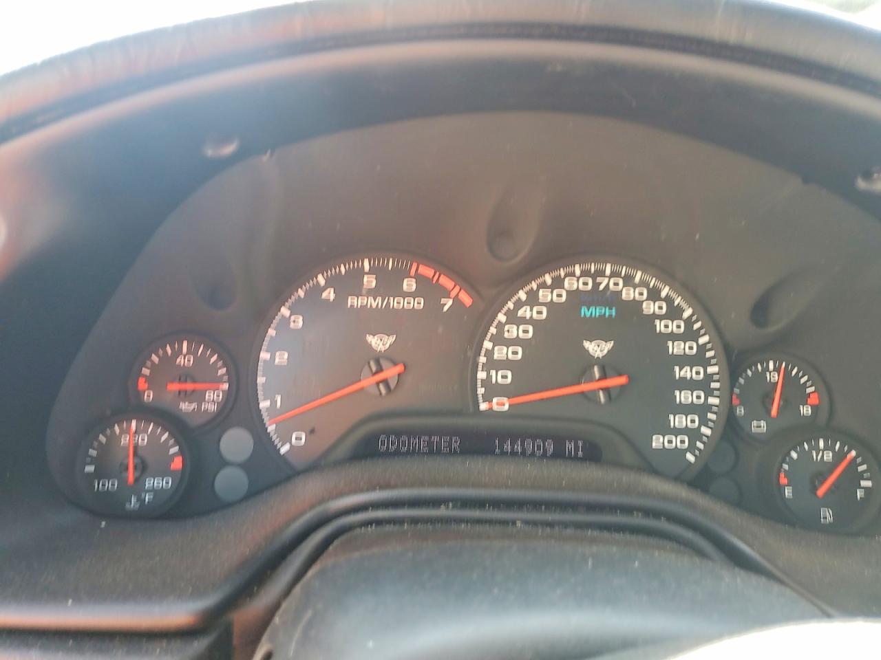 2002 Chevrolet Corvette Maroon vin: 1G1YY22G725110477