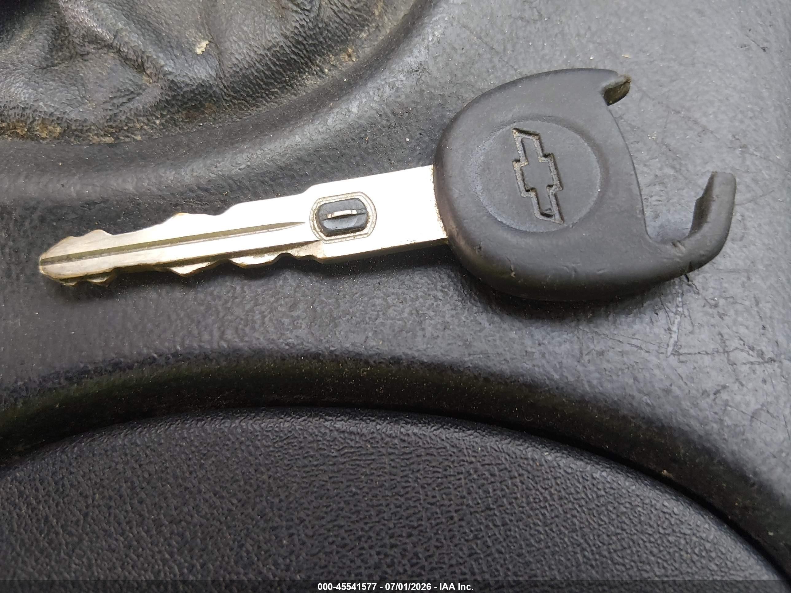 2000 Chevrolet Corvette   Серебряный vin: 1G1YY22G7Y5116451