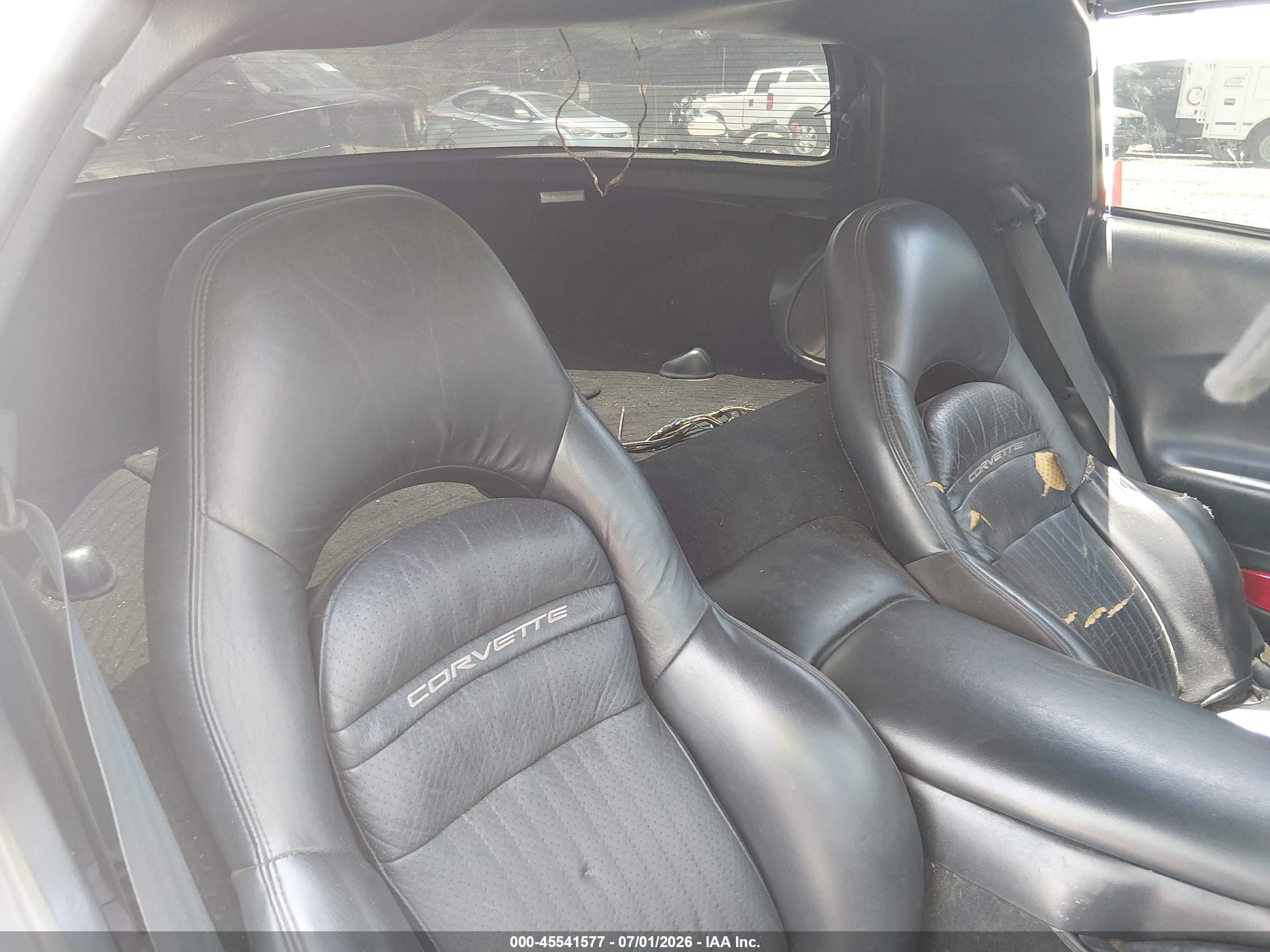 2000 Chevrolet Corvette   Серебряный vin: 1G1YY22G7Y5116451