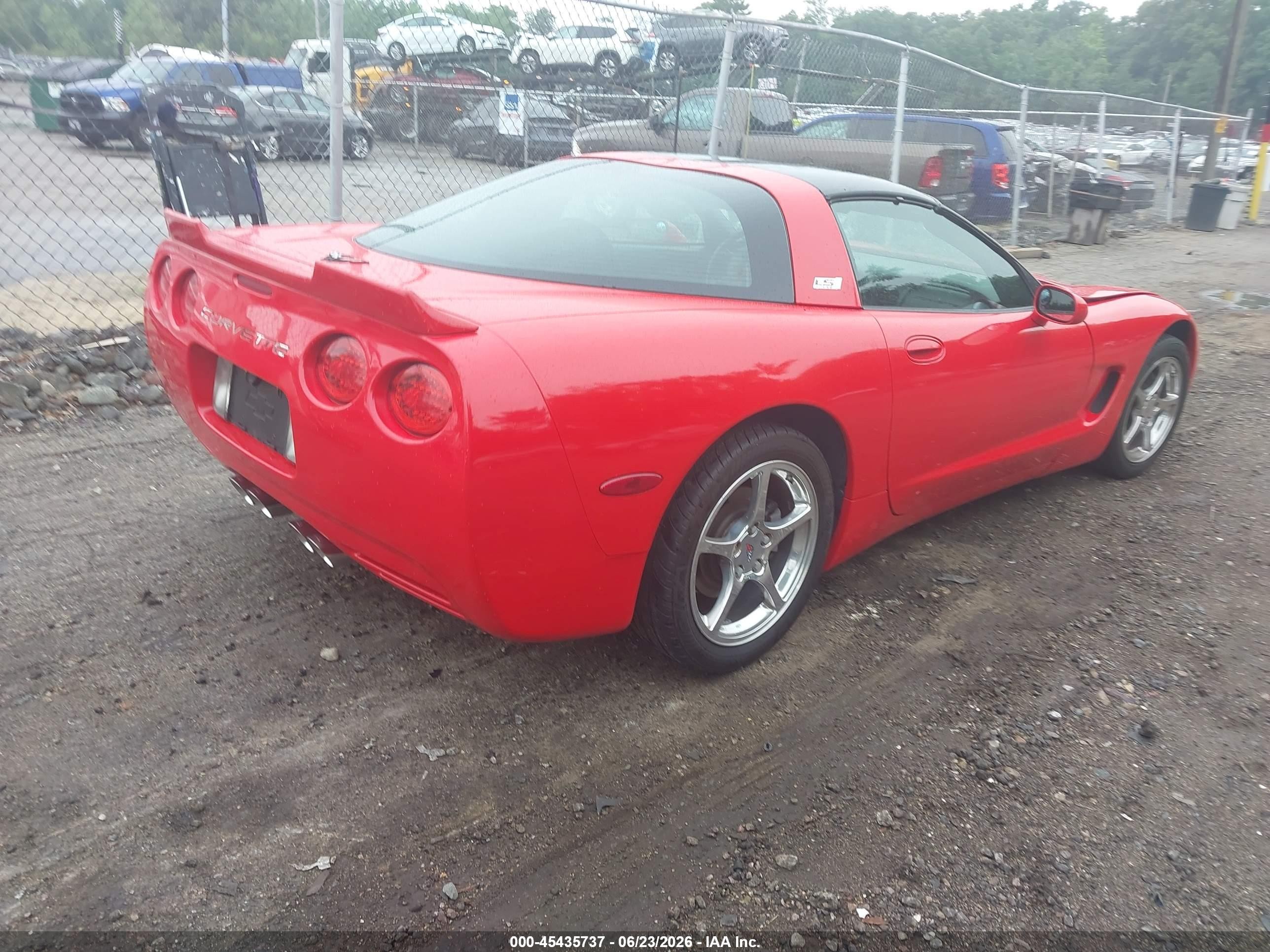 2002 Chevrolet Corvette   Красный vin: 1G1YY22G825109810